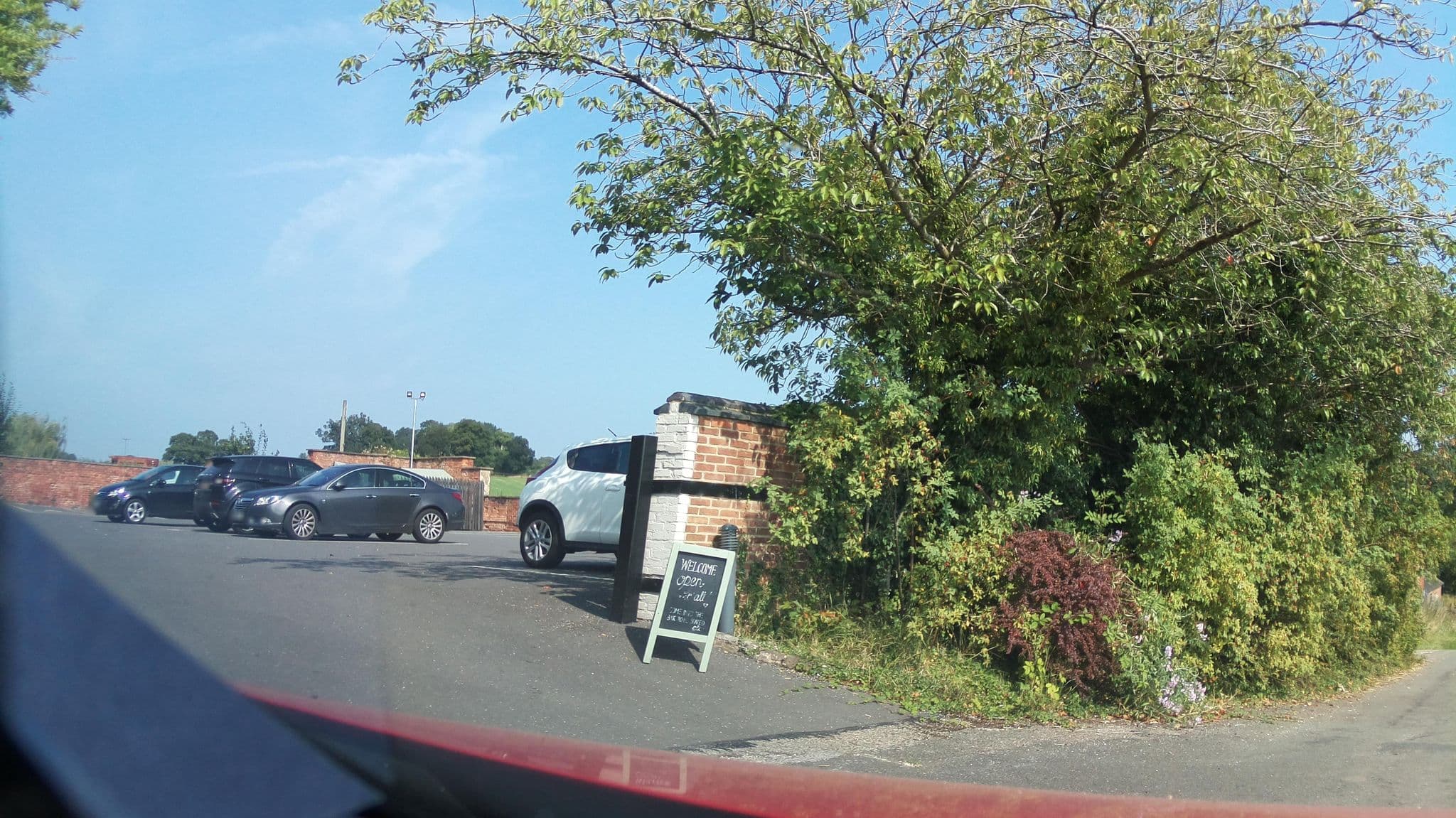 Street view near Kedleston Country House, Duffield — © southglos (CC BY-SA · Mapillary)