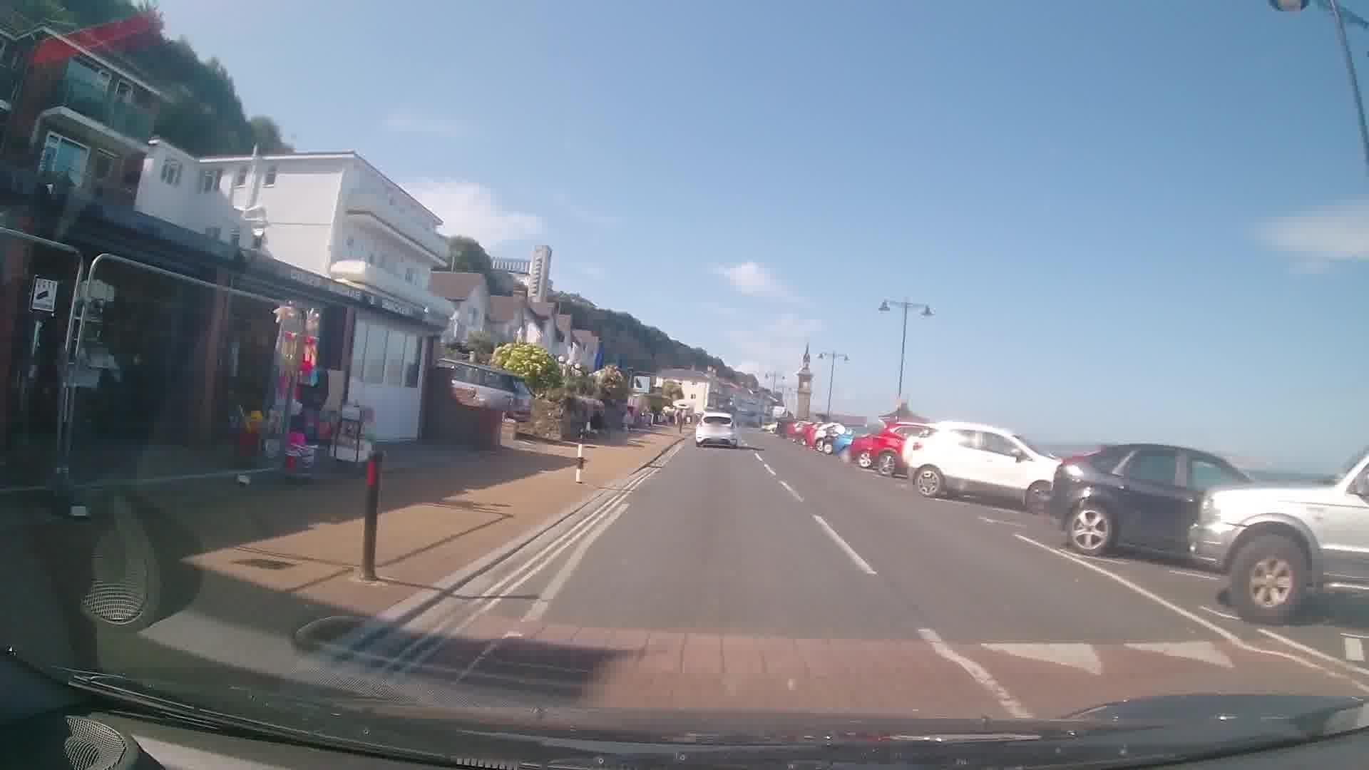 Street view near The Brunswick Hotel, Shanklin — © trigpoint (CC BY-SA · Mapillary)
