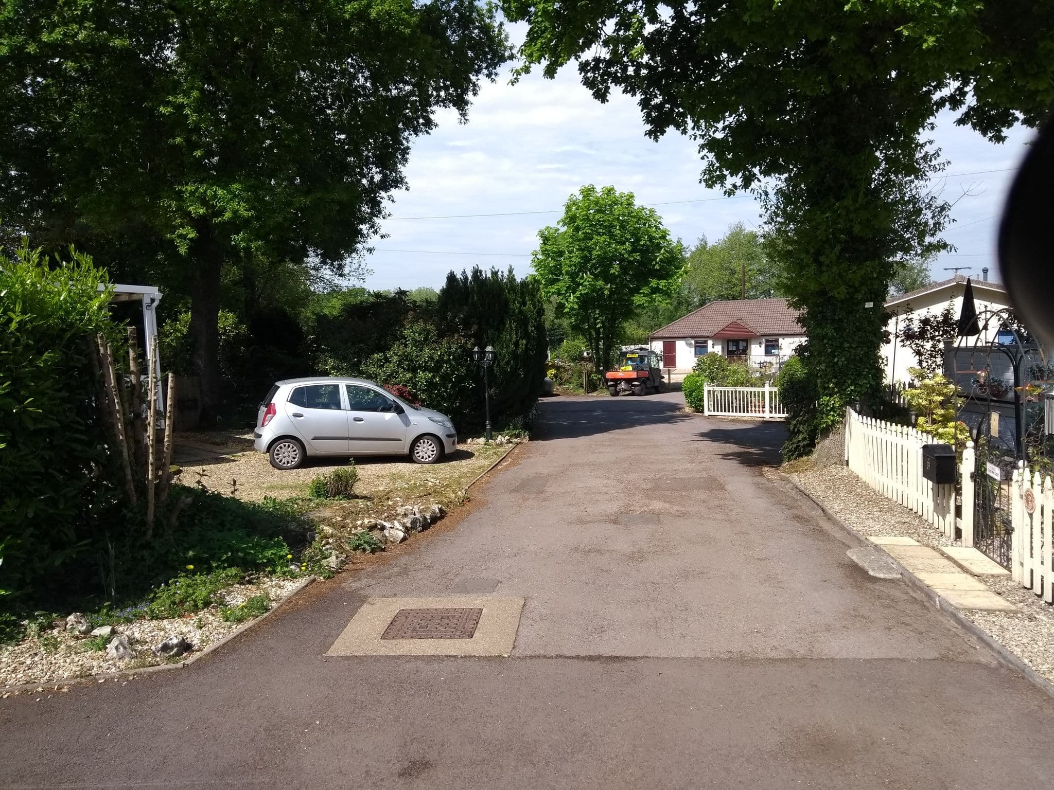 Street view near Turnpike Caravan Park, Chard — © ukchris (CC BY-SA · Mapillary)
