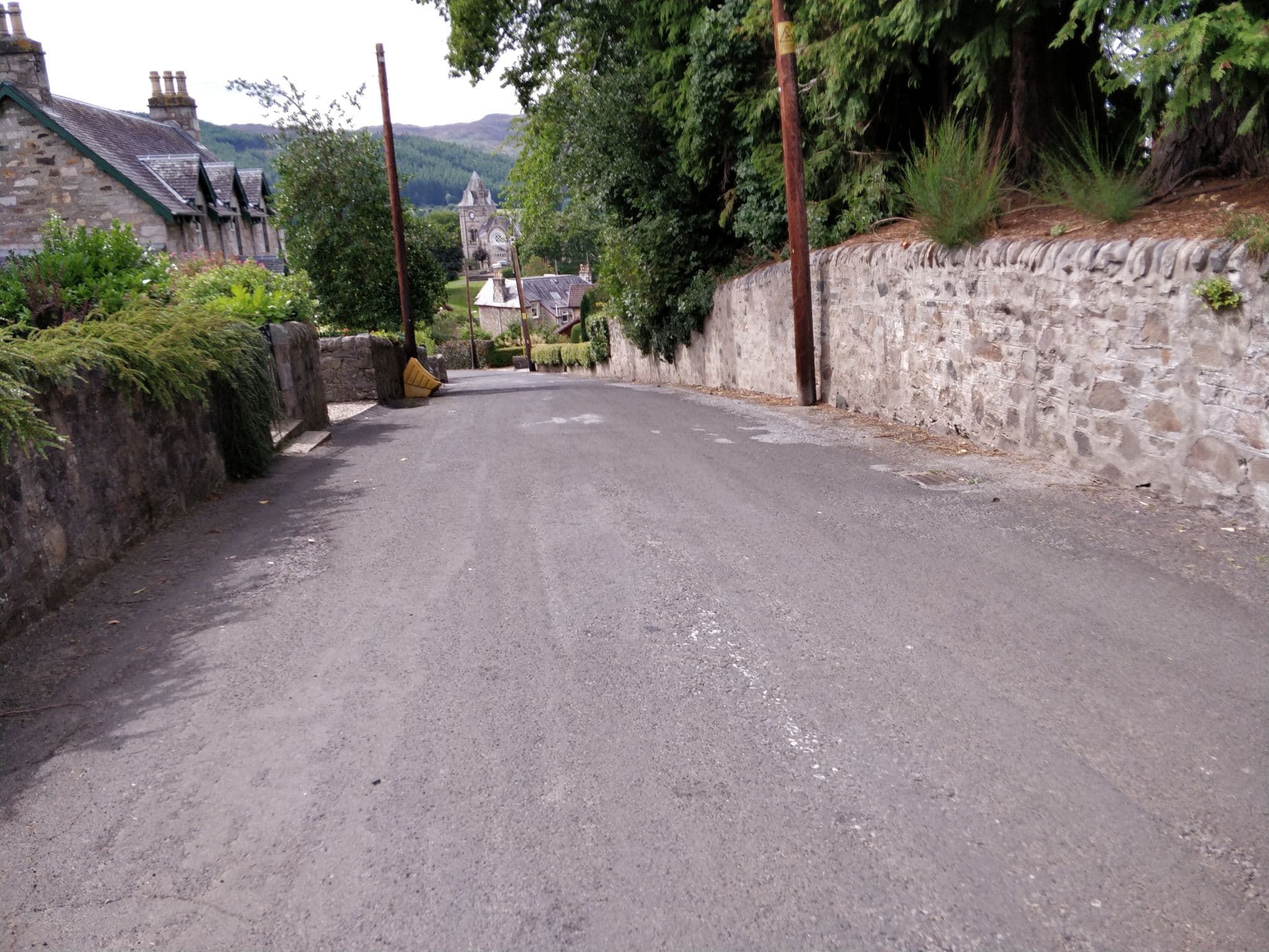 Street view near Pitlochry Youth Hostel, Pitlochry — © amaurycarrade (CC BY-SA · Mapillary)