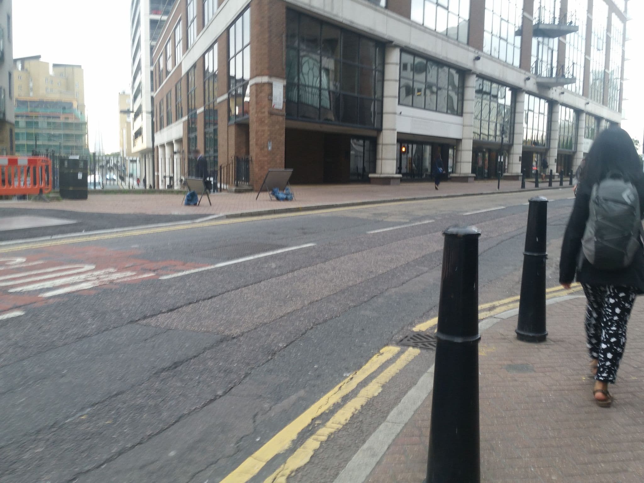Street view near Hotel Britannia International, Canary Wharf — © matth81 (CC BY-SA · Mapillary)
