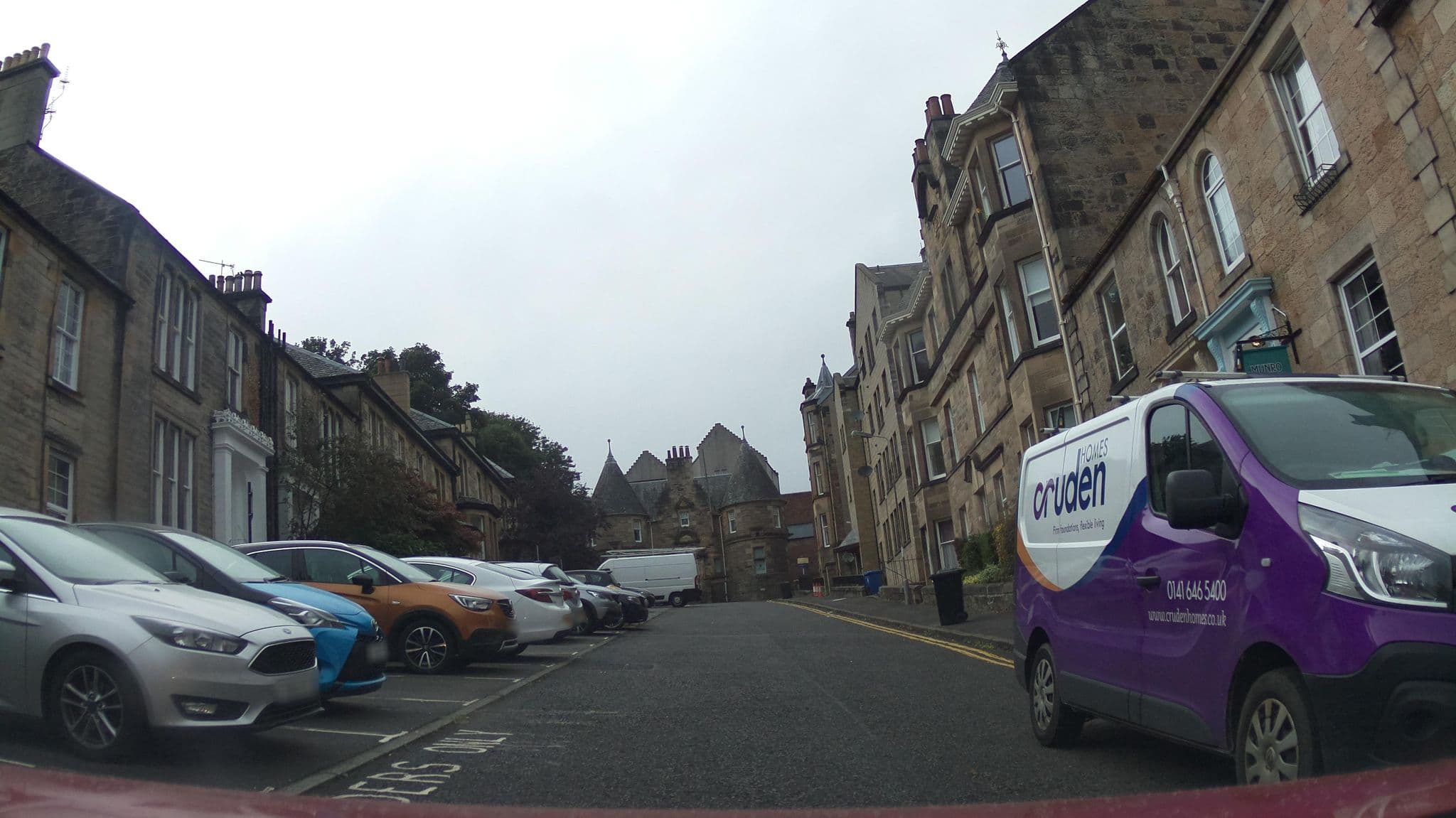 Street view near Munro Guest House, Stirling — © southglos (CC BY-SA · Mapillary)