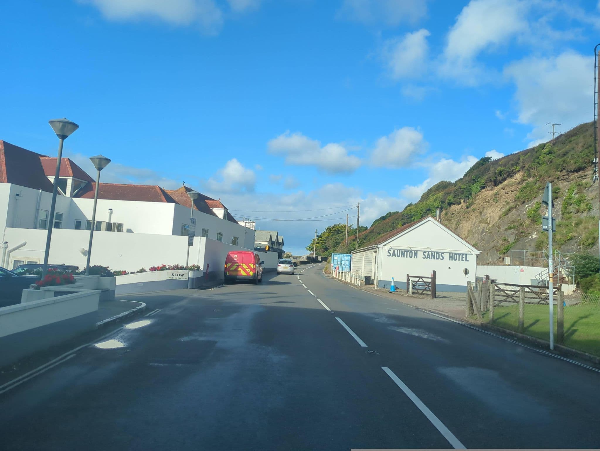 Street view near Saunton Sands Hotel, Braunton — © swinetown (CC BY-SA · Mapillary)