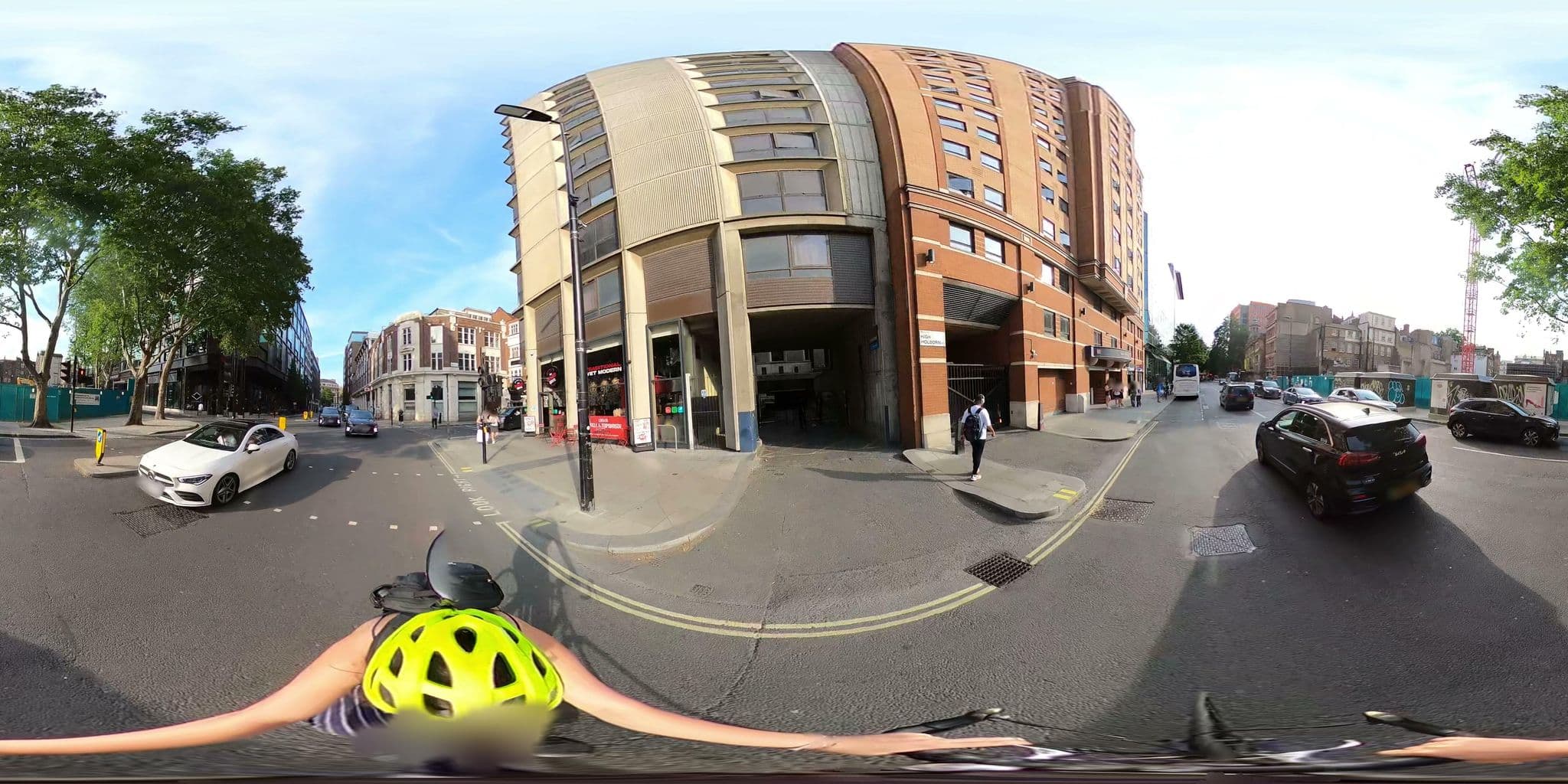 Street view near LSE High Holborn Residence, Holborn — © cernbyln (CC BY-SA · Mapillary)