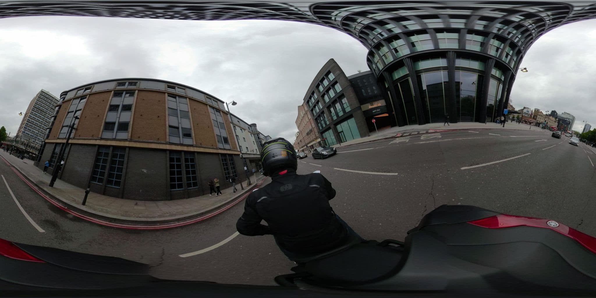 Street view near Holiday Inn Express, Spitalfields — © wasd42 (CC BY-SA · Mapillary)