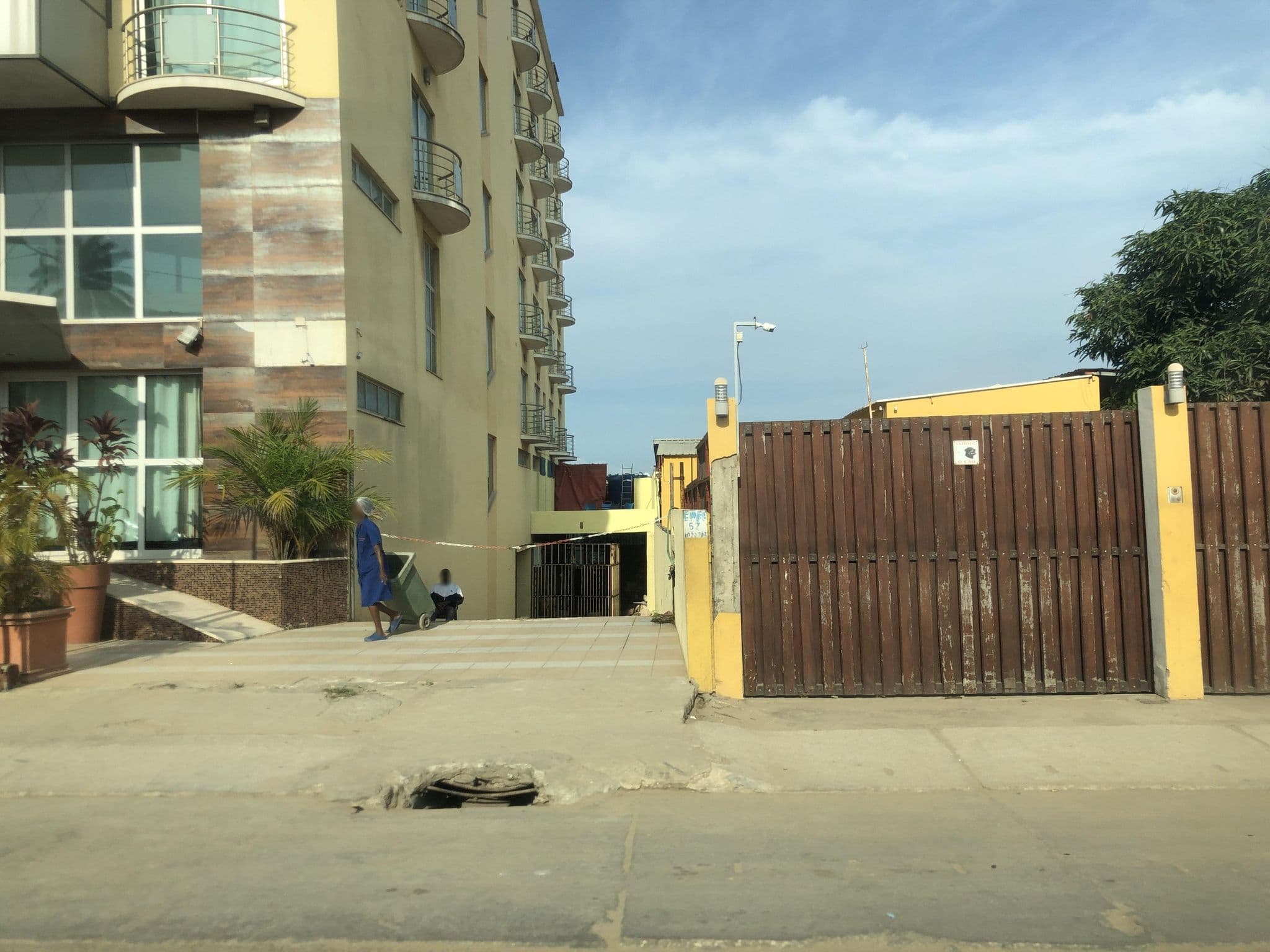 Street view near Hotel Kudissanga, Luanda — © via (CC BY-SA · Mapillary)