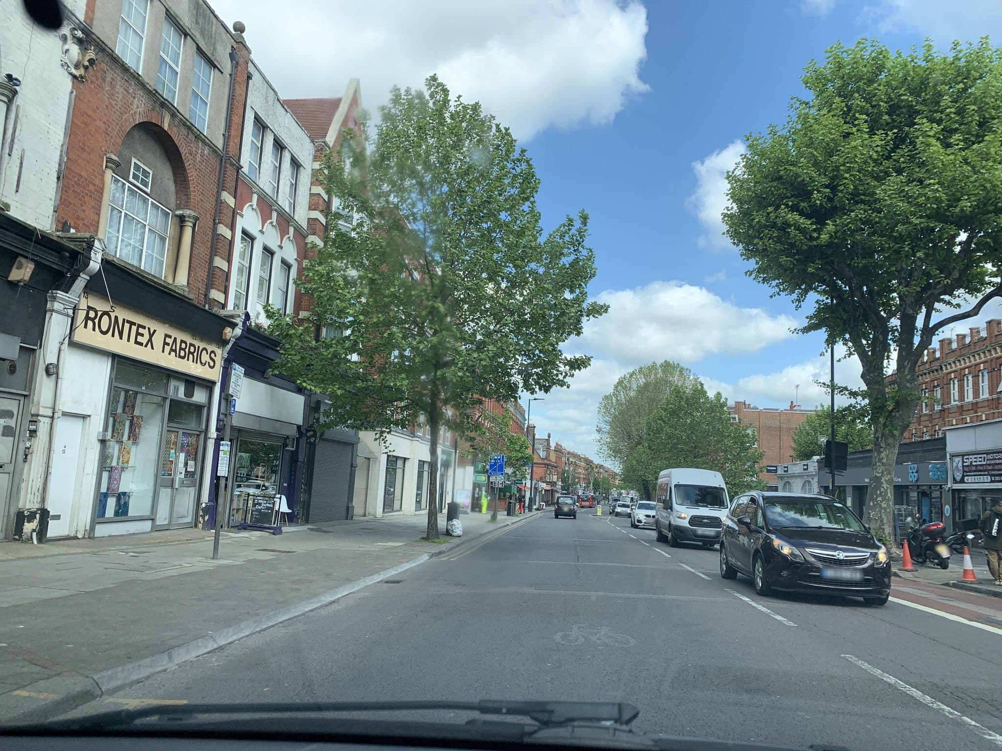 Street view near The Cricklewood Lodge, Cricklewood — © laye (CC BY-SA · Mapillary)