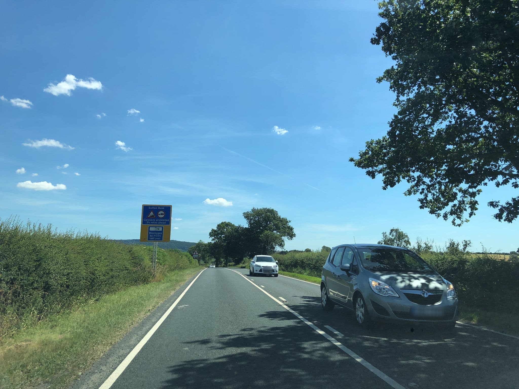 Street view near White Horse Lodge Hotel, Thirsk — © locator (CC BY-SA · Mapillary)
