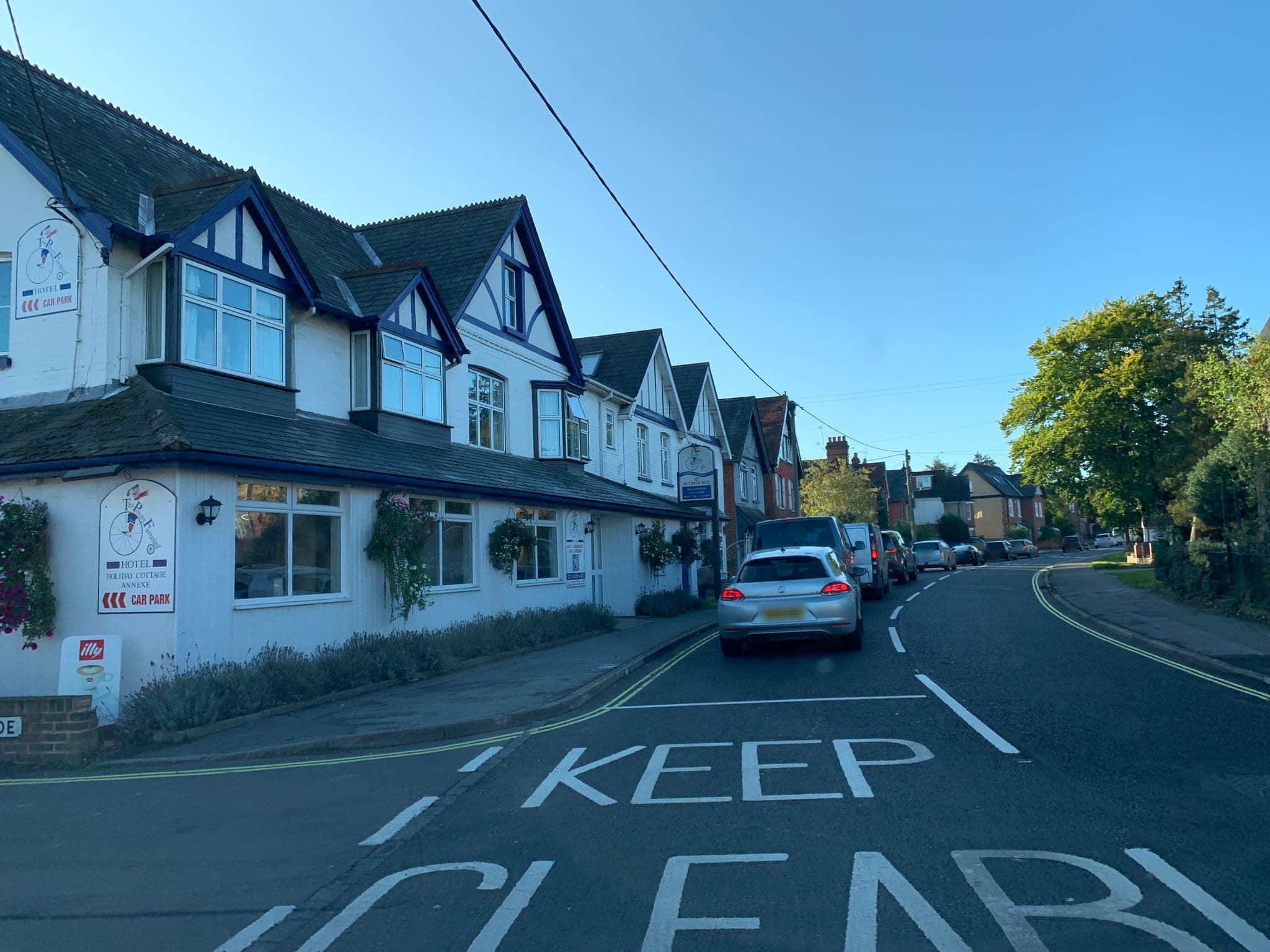 Street view near The Penny Farthing Hotel, Lyndhurst — © iced (CC BY-SA · Mapillary)