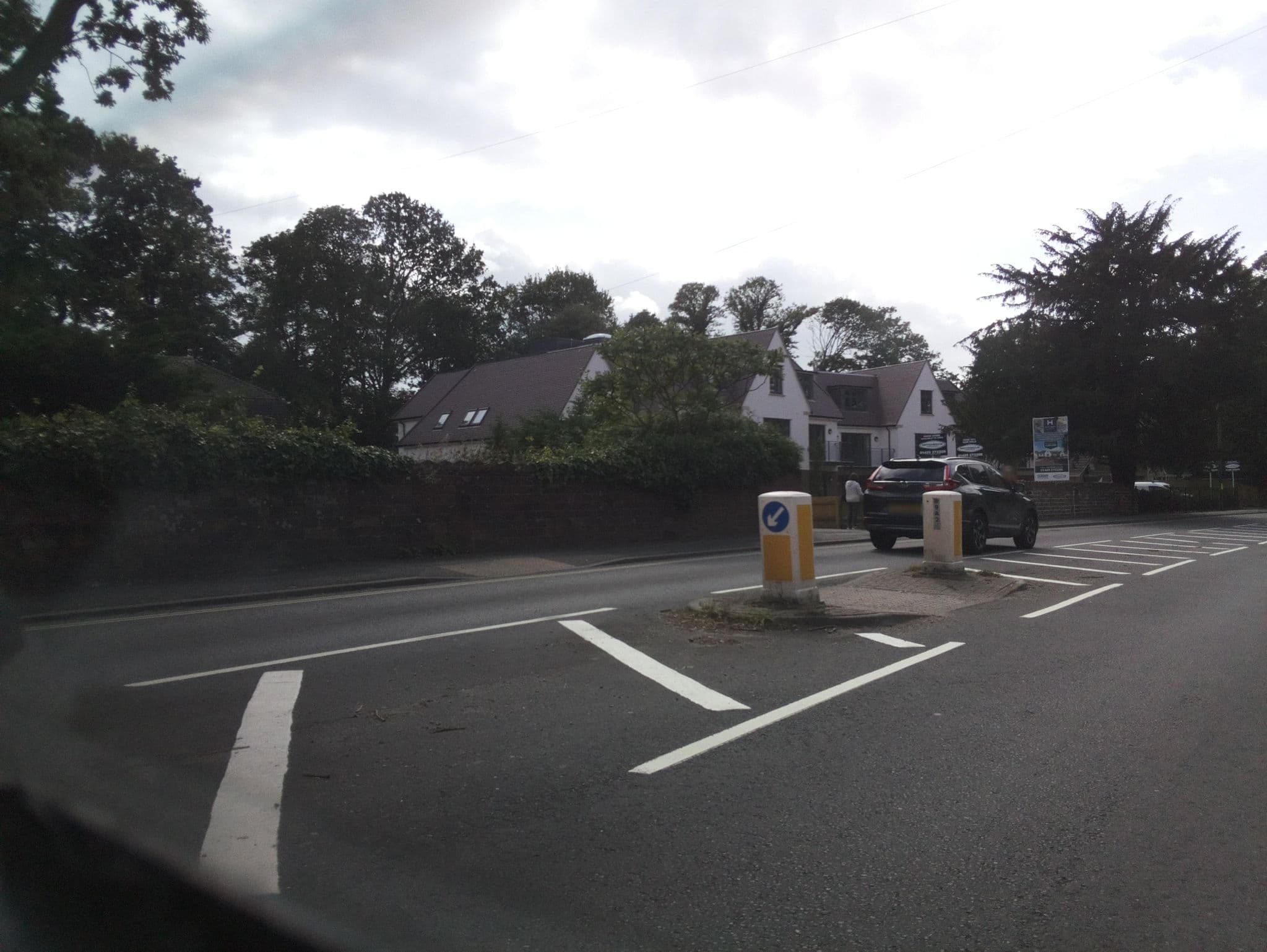 Street view near Castle Lodge Bed & Breakfast, Barton on Sea — © southglos (CC BY-SA · Mapillary)