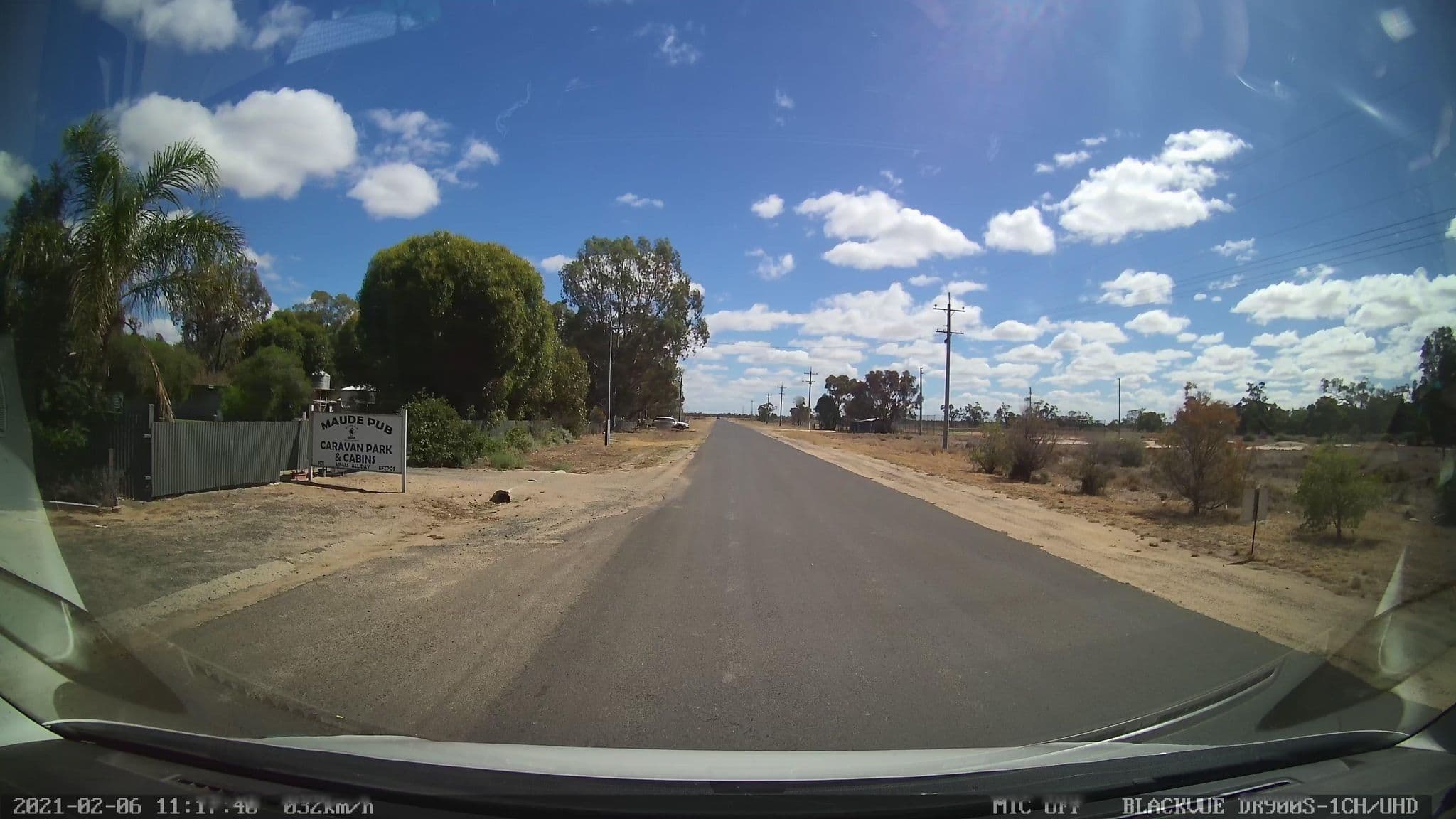 Street view near Maude Caravan Park, Hay — © bob3bob3 (CC BY-SA · Mapillary)