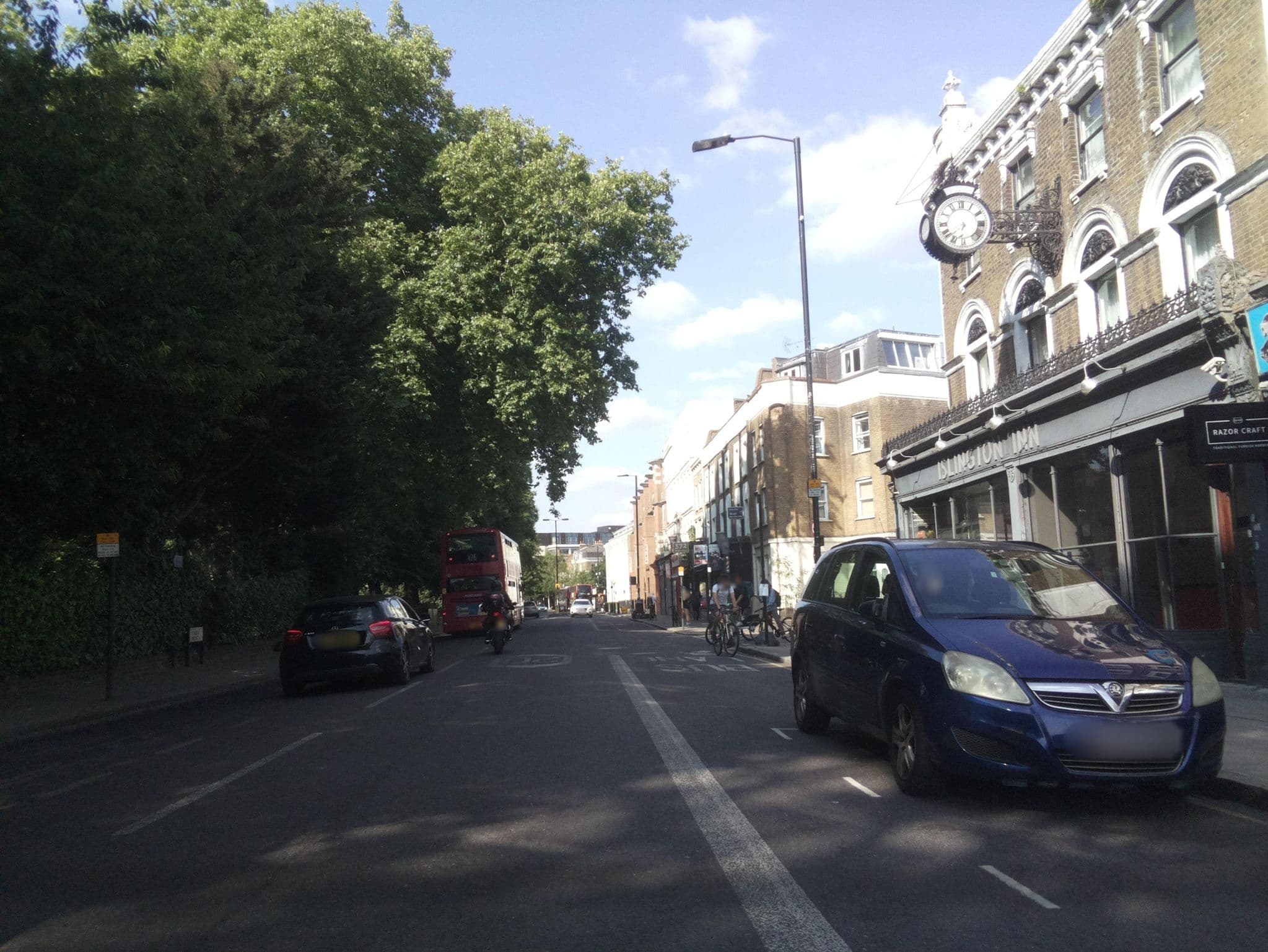Street view near Islington Inn, Canonbury — © southglos (CC BY-SA · Mapillary)