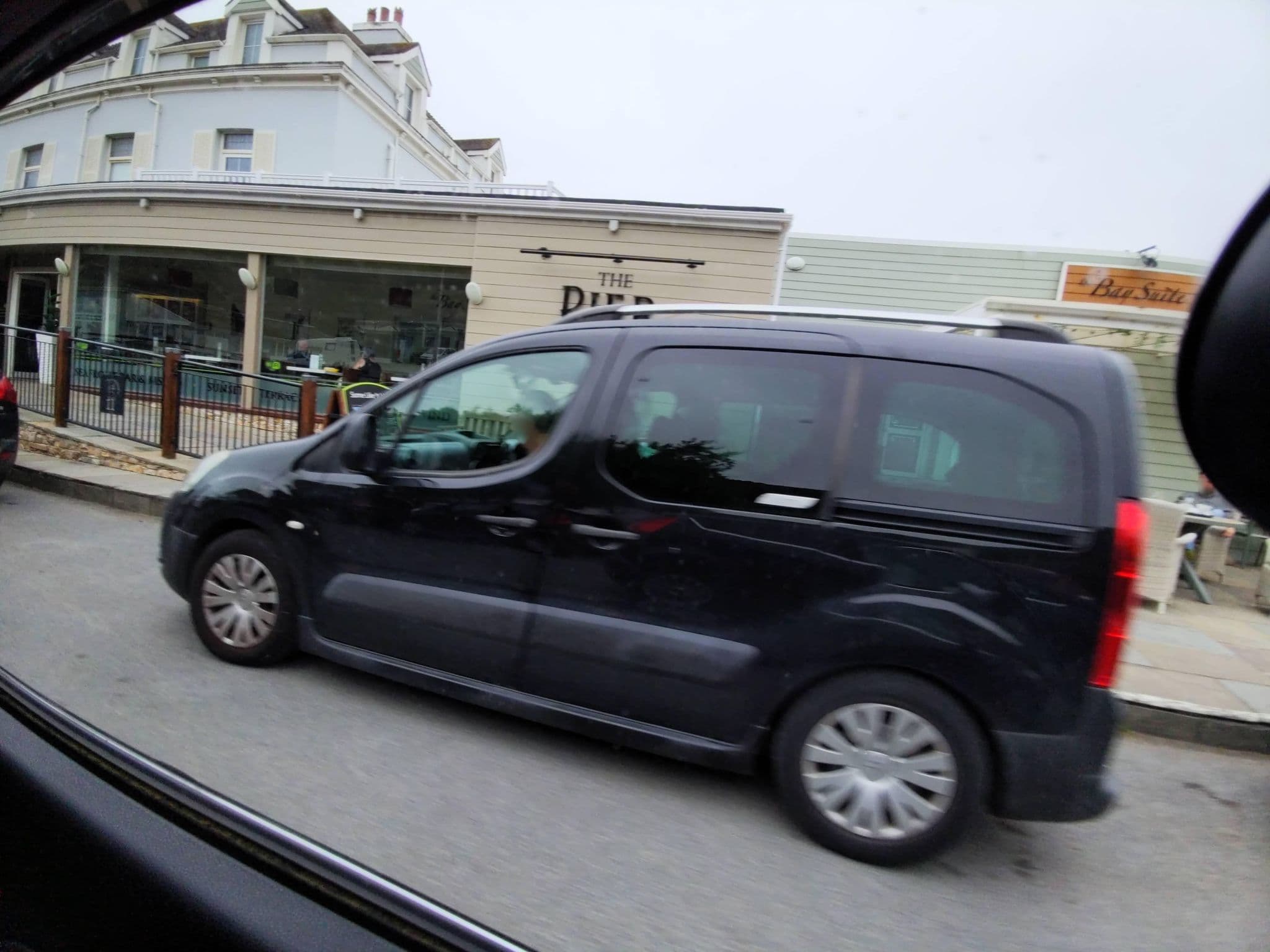 Street view near Braddicks Holidays, Northam — © WaggyDog (CC BY-SA · Mapillary)