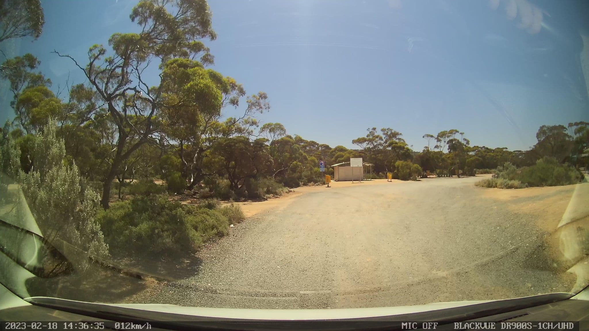 Street view near Moodini Bluff Rest Area, Kambalda East — © bob3bob3 (CC BY-SA · Mapillary)