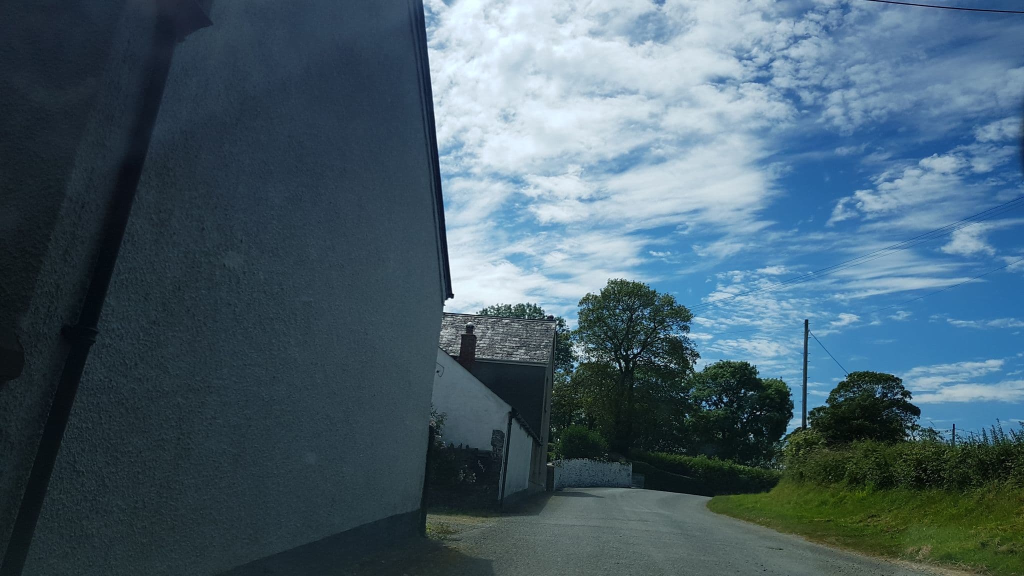 Street view near Crundale House, Haverfordwest — © richardc (CC BY-SA · Mapillary)