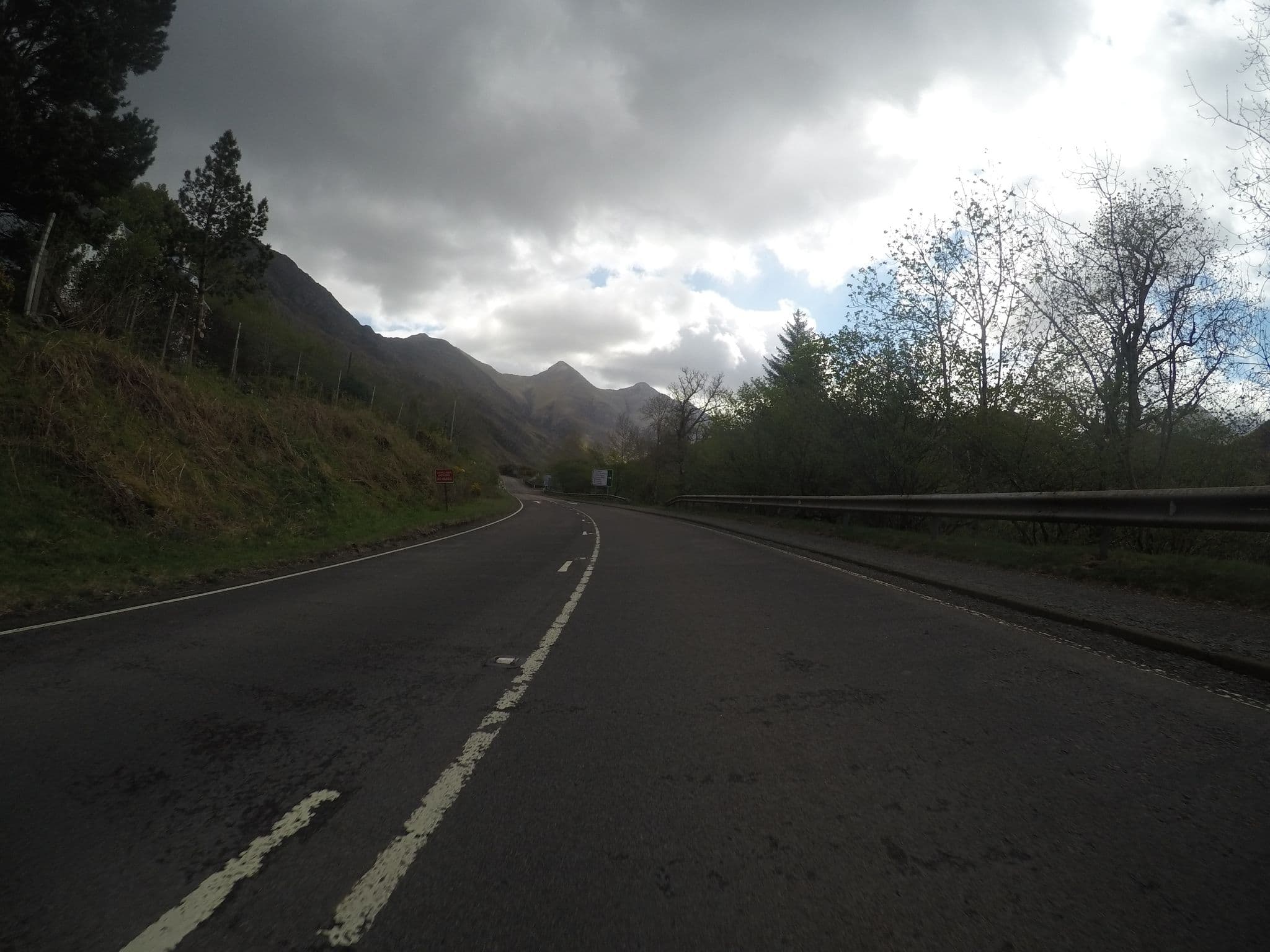 Street view near The Old Manse, Caol — © chrisbeddow (CC BY-SA · Mapillary)