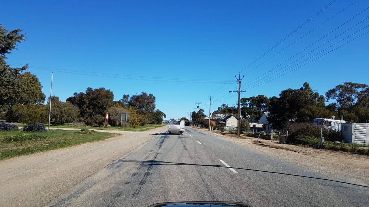 Street view near Mount Bryan Rest Area, Burra — © didz (CC BY-SA · Mapillary)