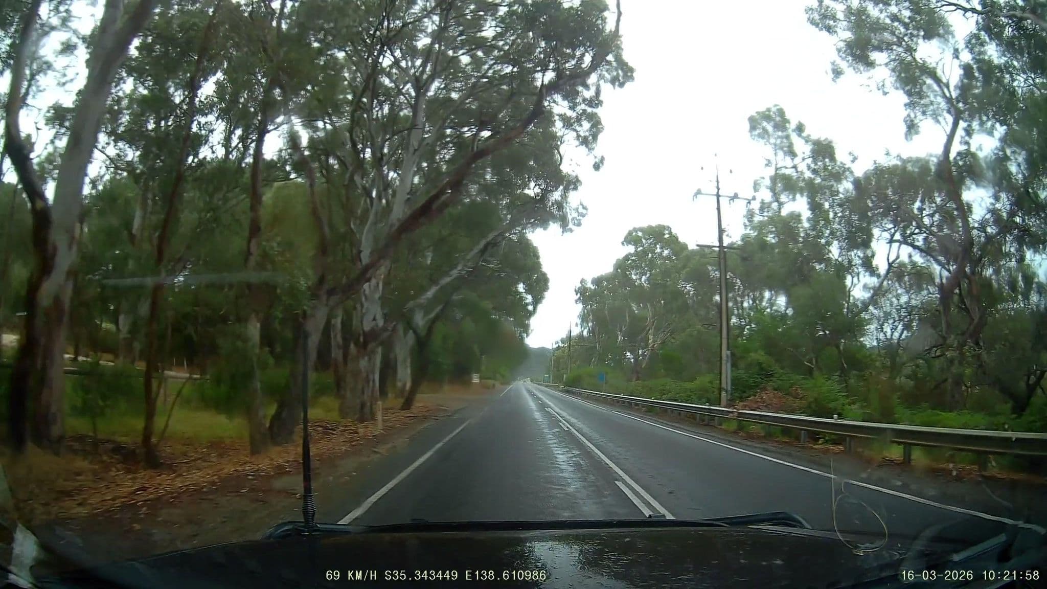Street view near Mount Compass Rest Area, Mount Compass — © fizzie (CC BY-SA · Mapillary)
