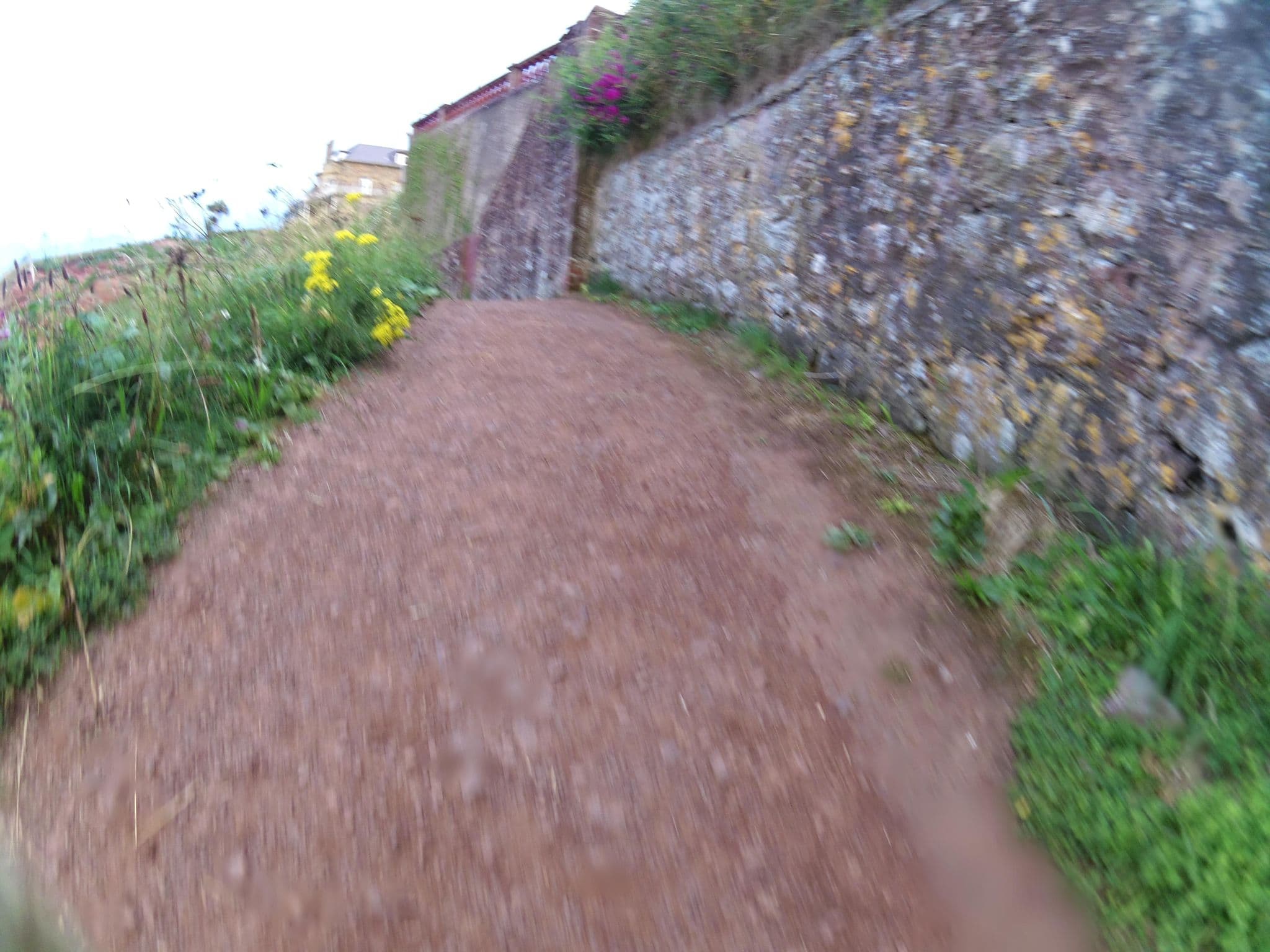 Street view near The New Bayswell Hotel, Dunbar — © smsm1 (CC BY-SA · Mapillary)