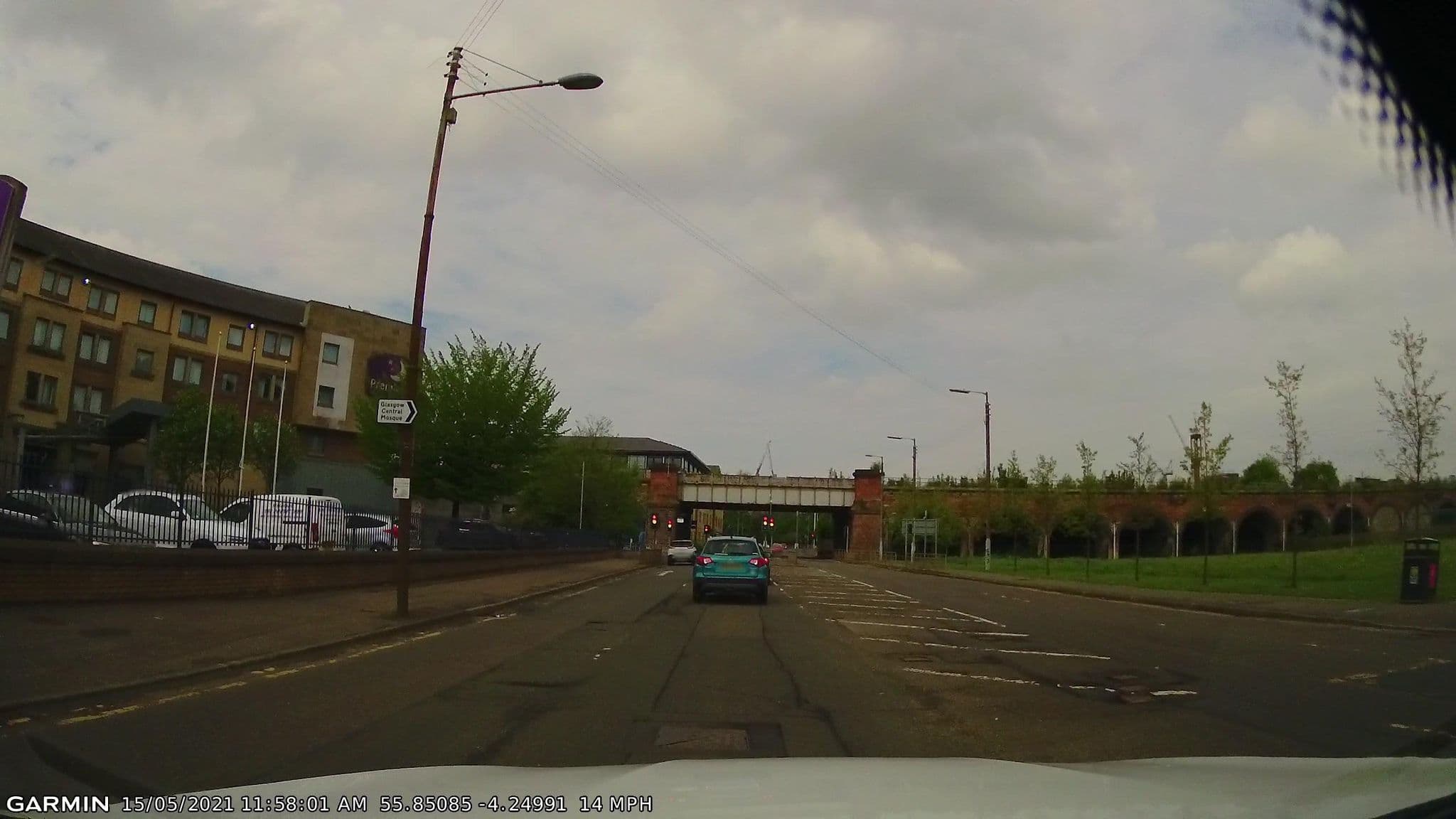 Street view near Premier Inn, Glasgow — © gmc (CC BY-SA · Mapillary)