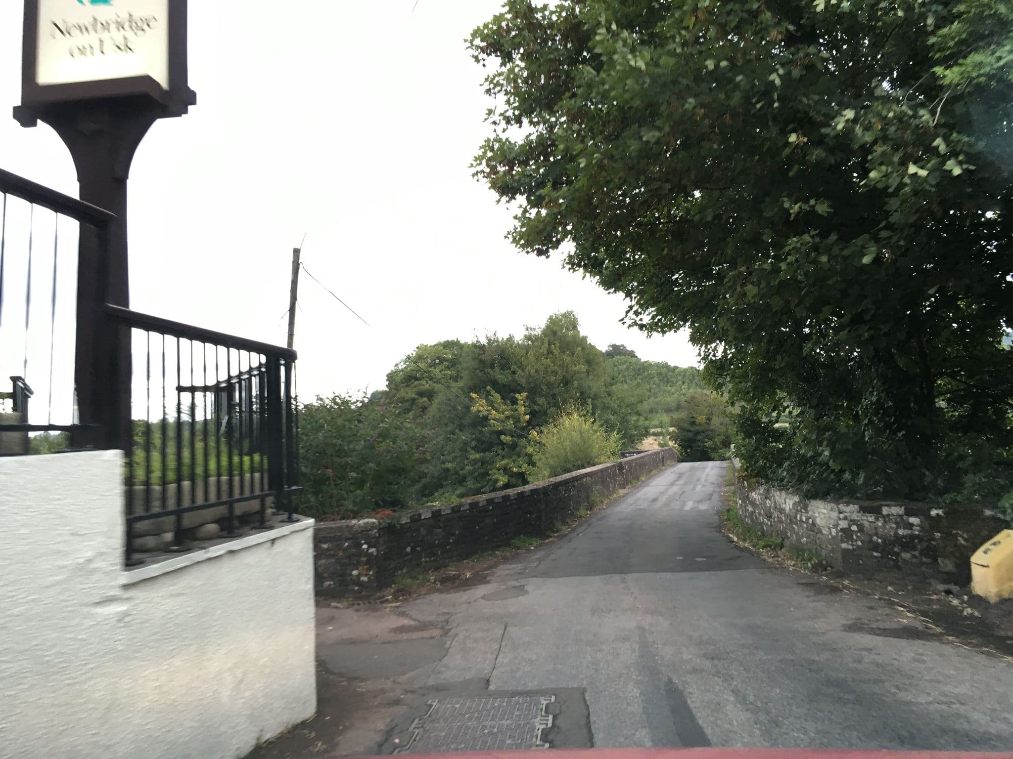 Street view near Newbridge on Usk, Caerleon — © southglos (CC BY-SA · Mapillary)