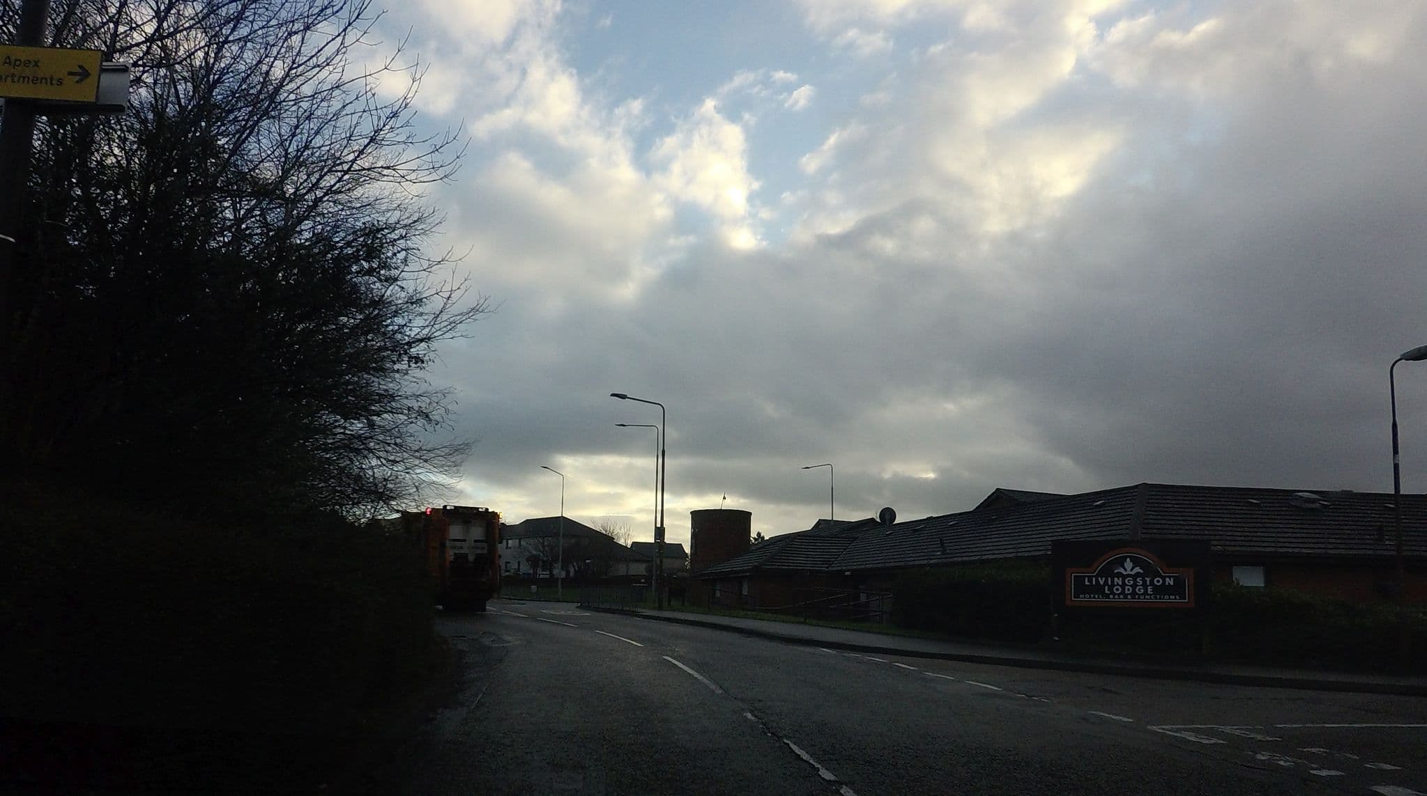 Street view near Livingston Lodge Hotel, Livingston — © hobgoblin (CC BY-SA · Mapillary)