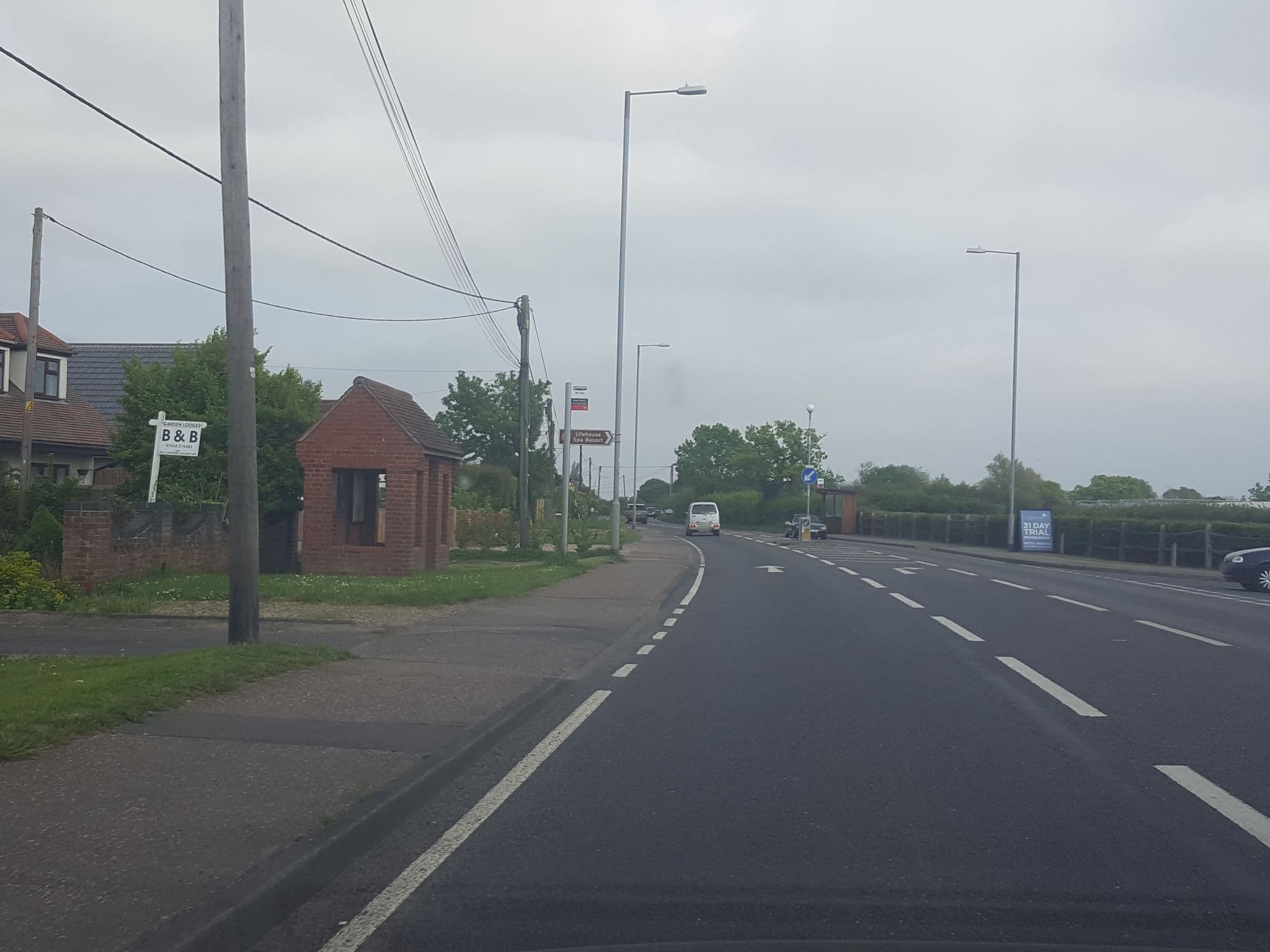 Street view near Parkview B&B, Thorpe le Soken — © edloach (CC BY-SA · Mapillary)