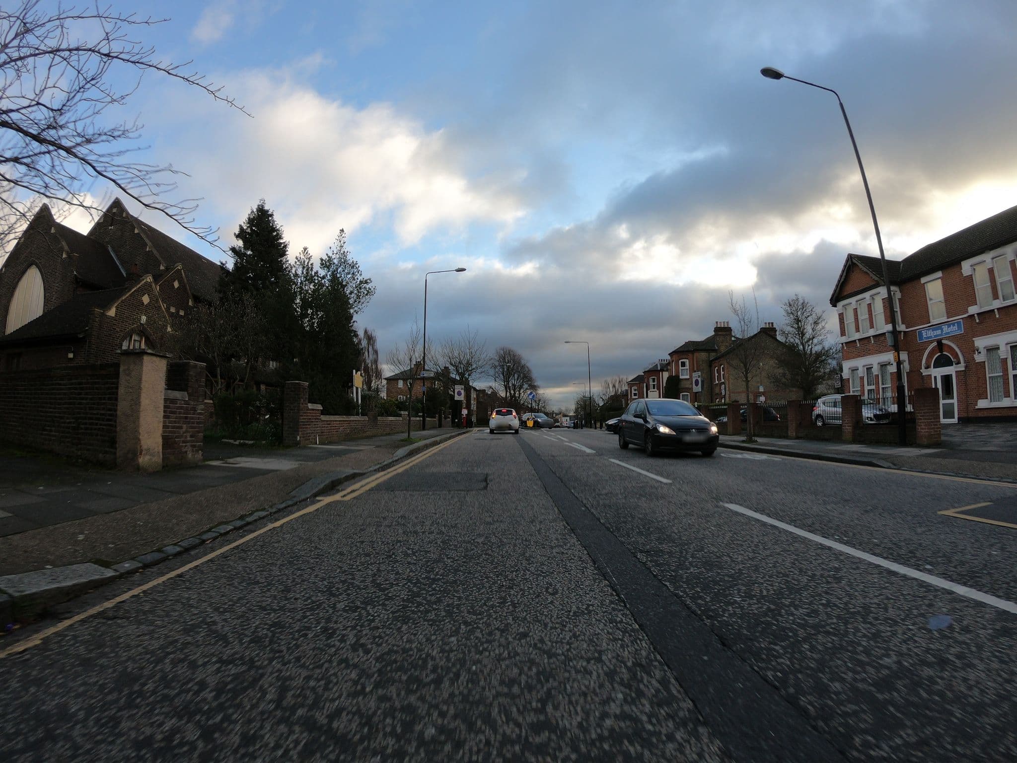 Street view near The Eltham Hotel, Eltham — © wasd42 (CC BY-SA · Mapillary)