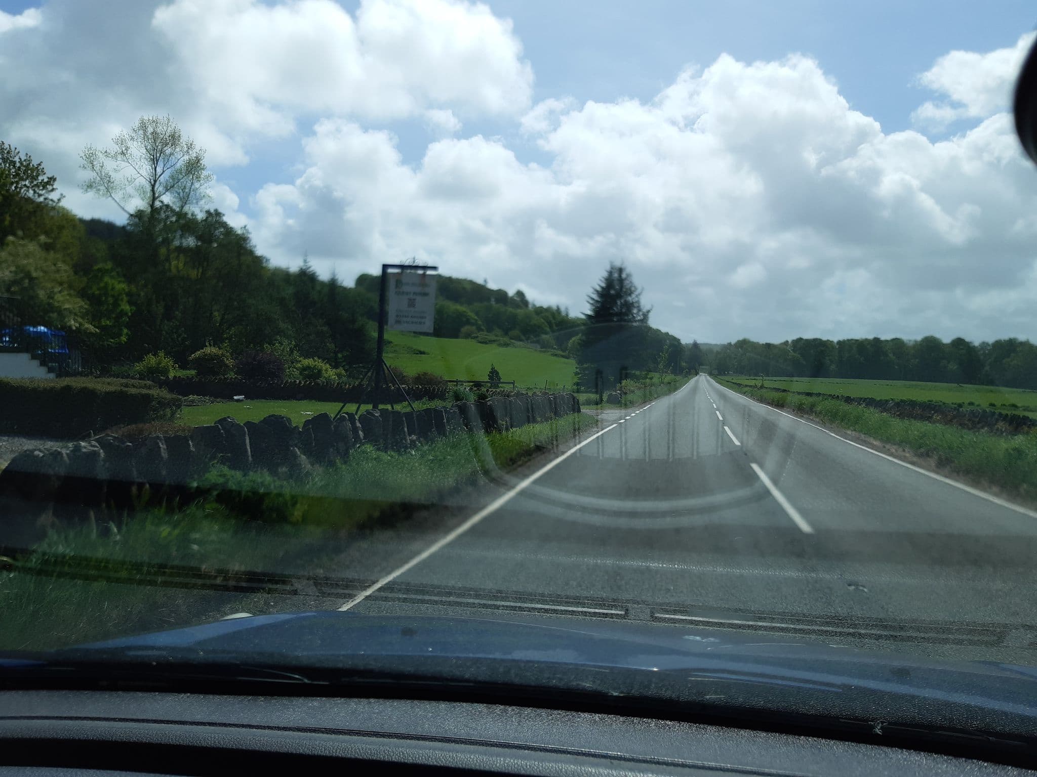 Street view near Dunchraigaig House Bed and Breakfast, Lochgilphead — © markwimpenny (CC BY-SA · Mapillary)