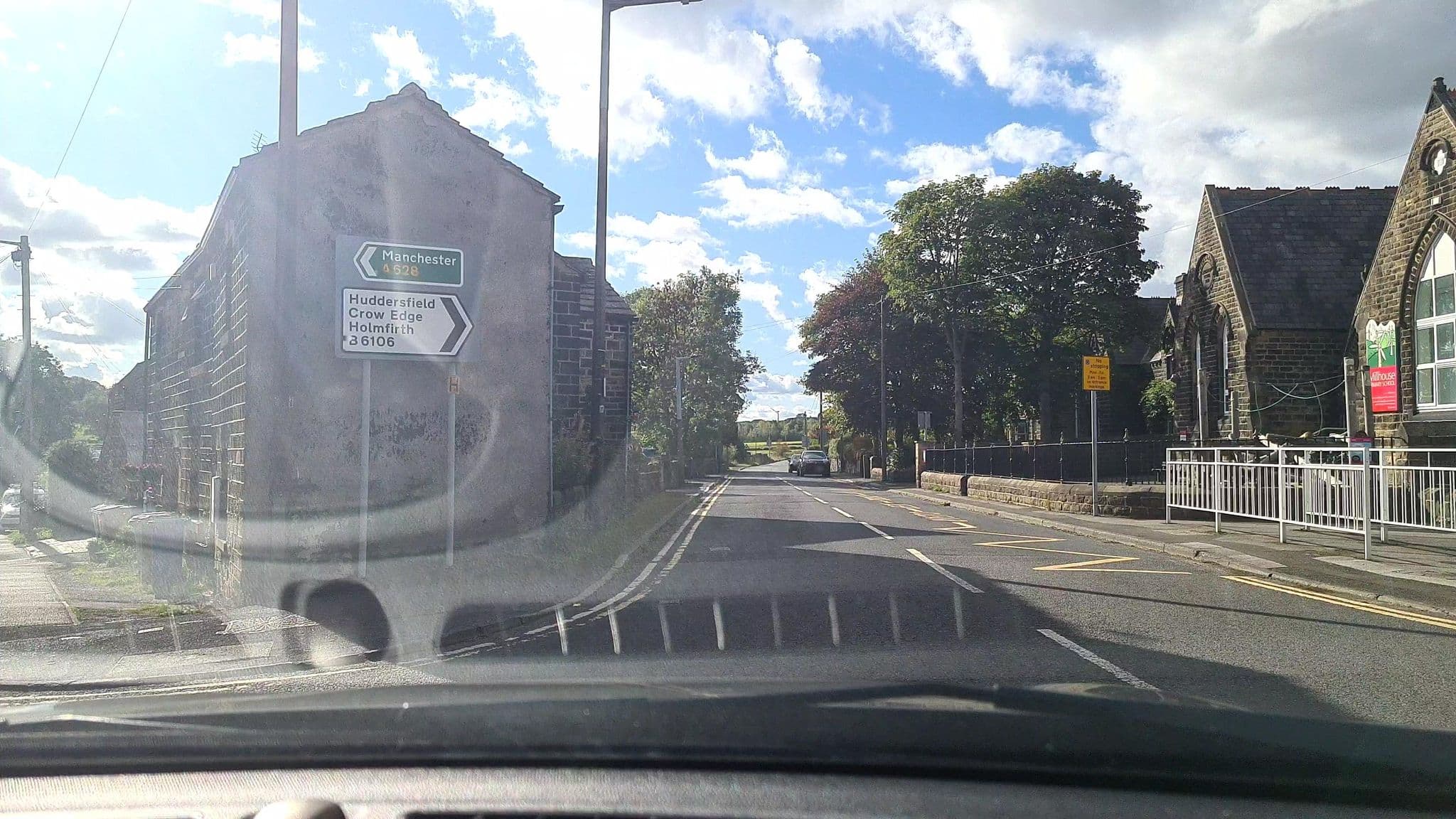Street view near The Blacksmiths Arms, Millhouse Green — © mappo2 (CC BY-SA · Mapillary)