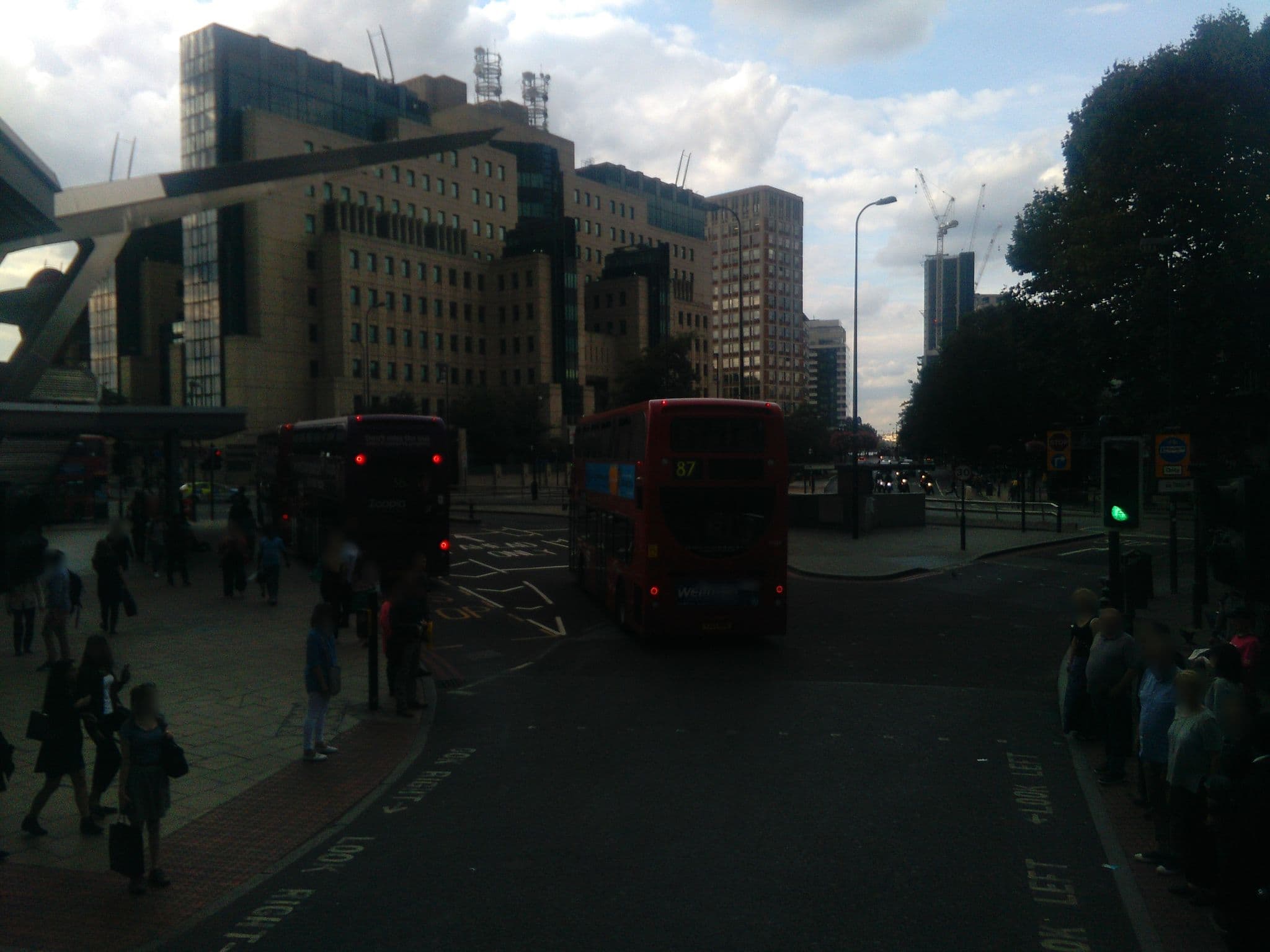Street view near Travelodge, Pimlico — © ris (CC BY-SA · Mapillary)