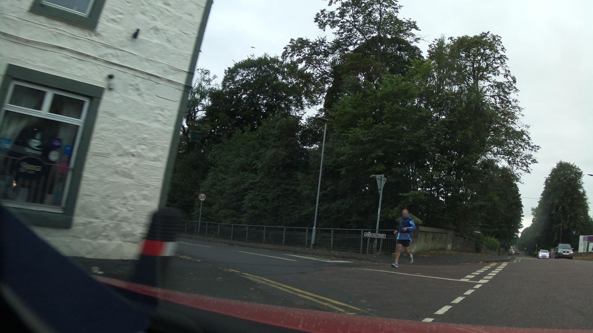 Street view near The Bridge Inn, Tillicoultry — © southglos (CC BY-SA · Mapillary)