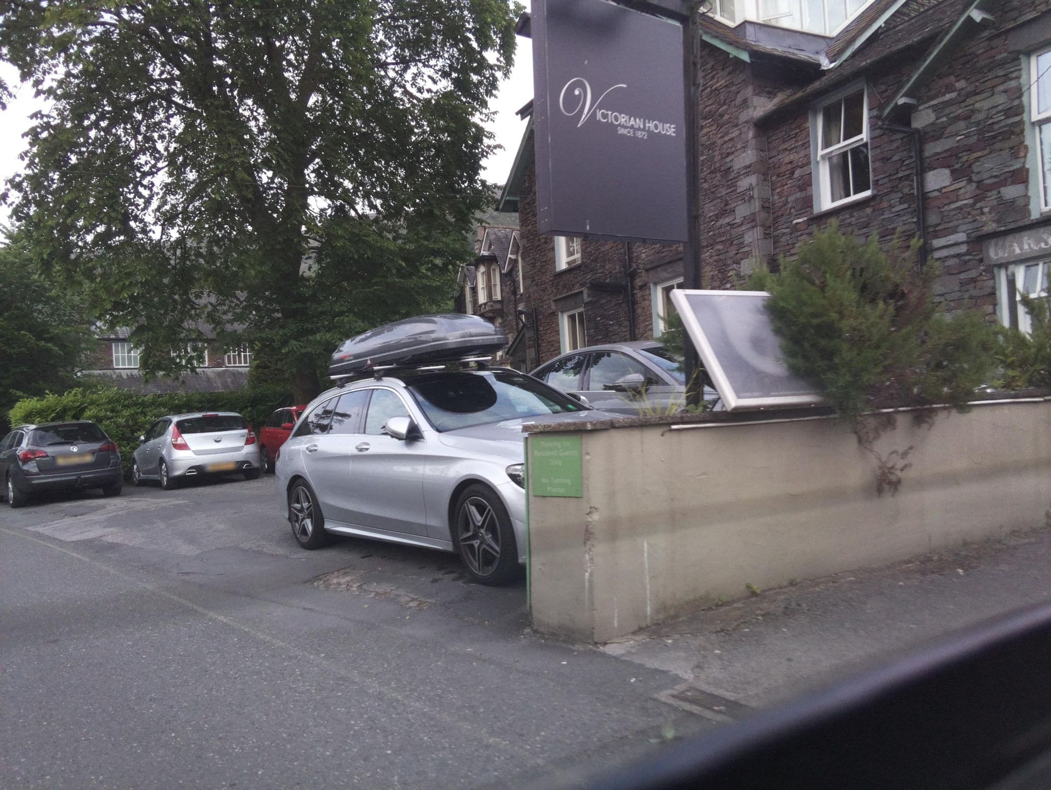 Street view near Victorian House Hotel, Ambleside — © southglos (CC BY-SA · Mapillary)