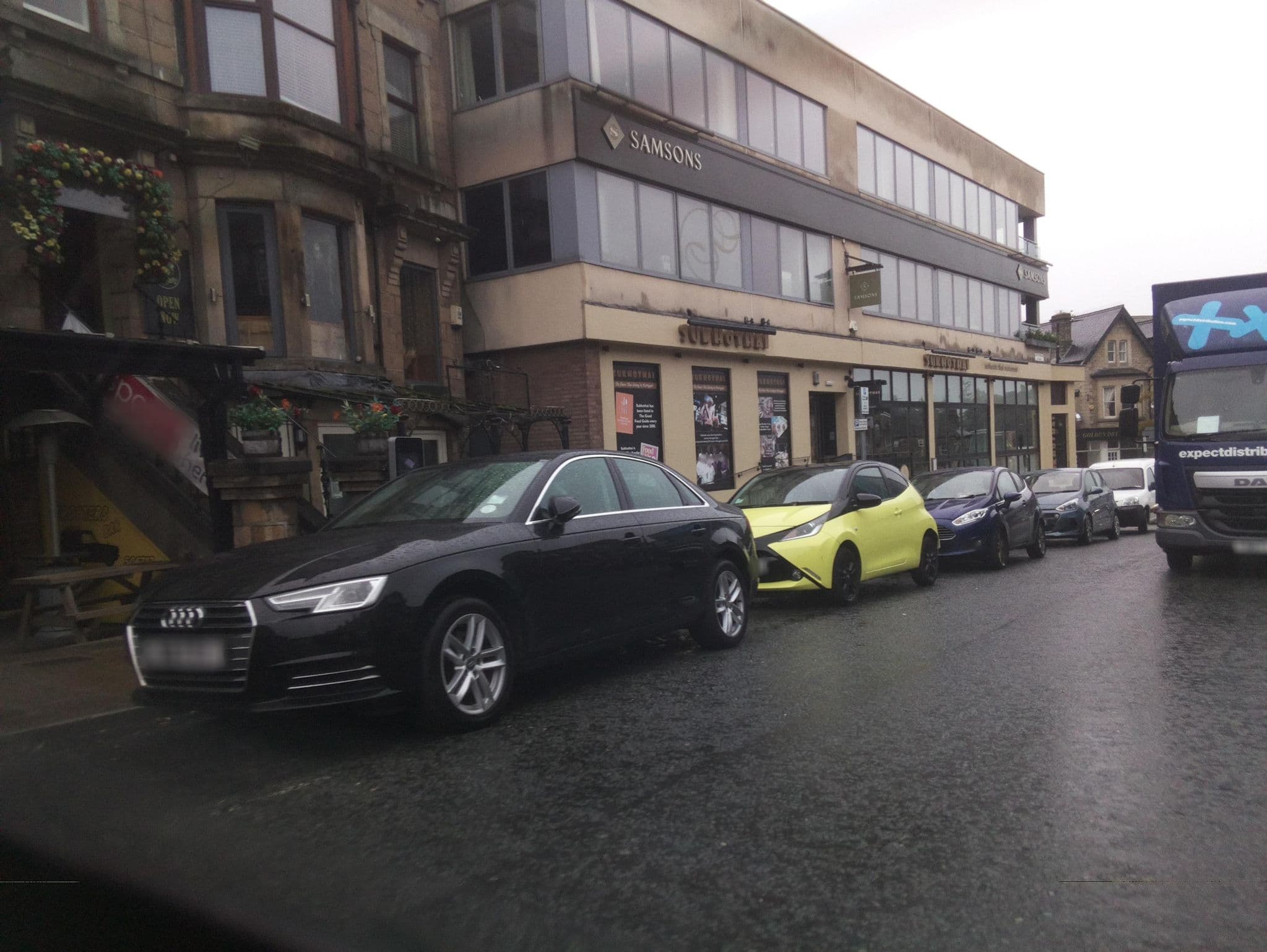 Street view near The Inn at Cheltenham Parade, Harrogate — © southglos (CC BY-SA · Mapillary)
