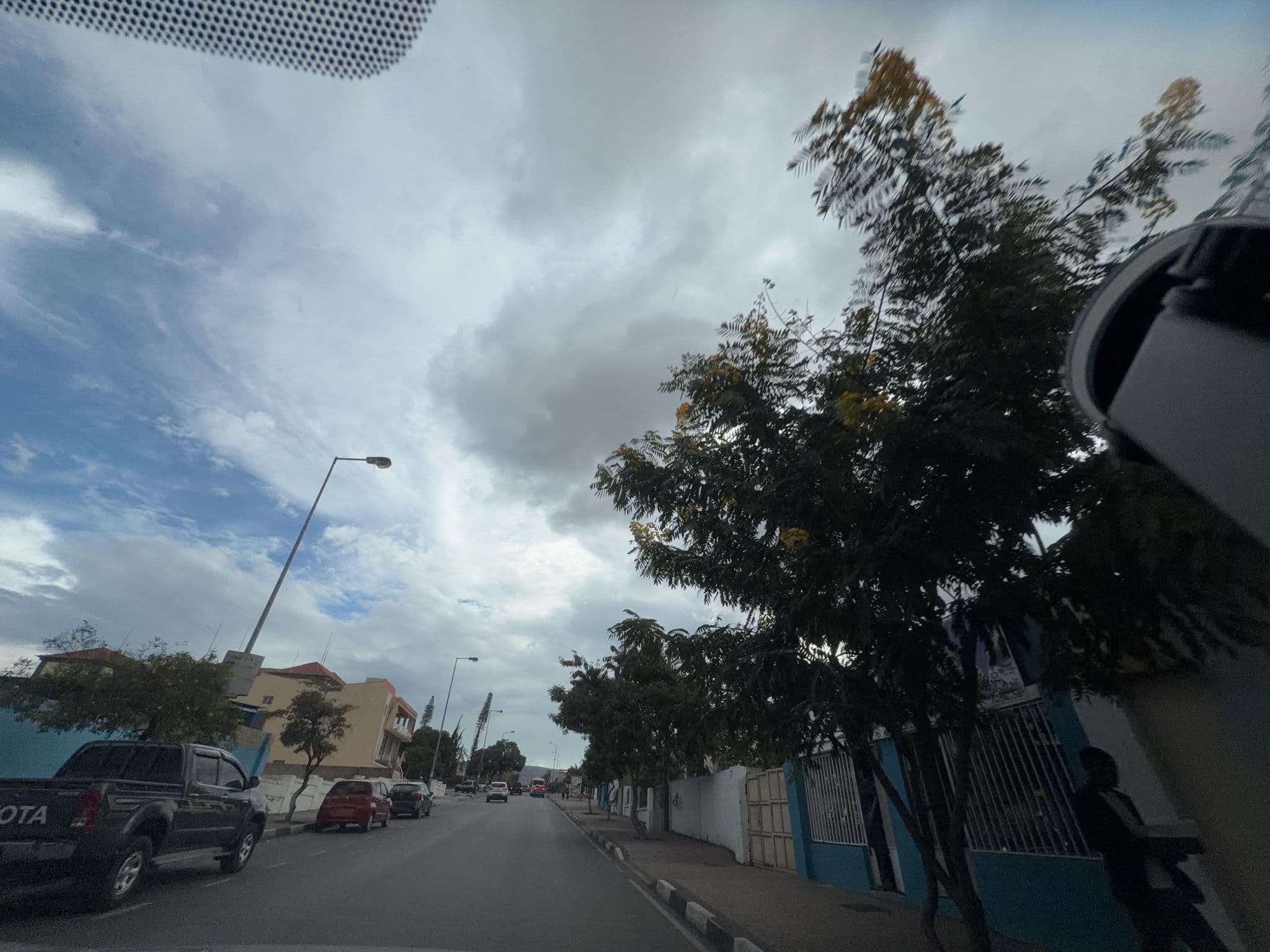 Street view near Hospedaria Os Chalés, Lubango — © viag8 (CC BY-SA · Mapillary)