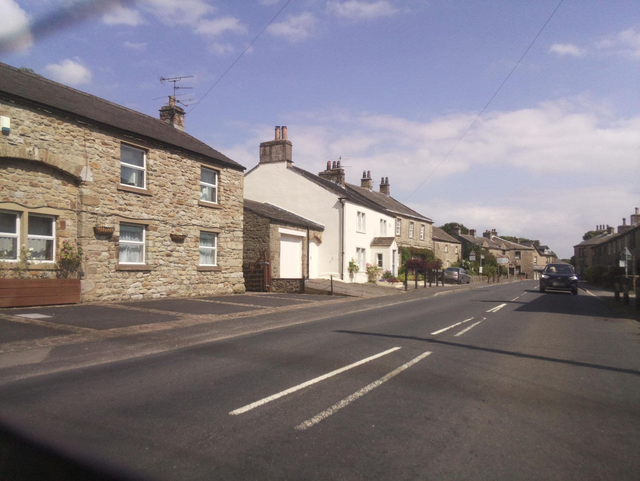 Street view near The Barn Guest House, Hellifield — © southglos (CC BY-SA · Mapillary)