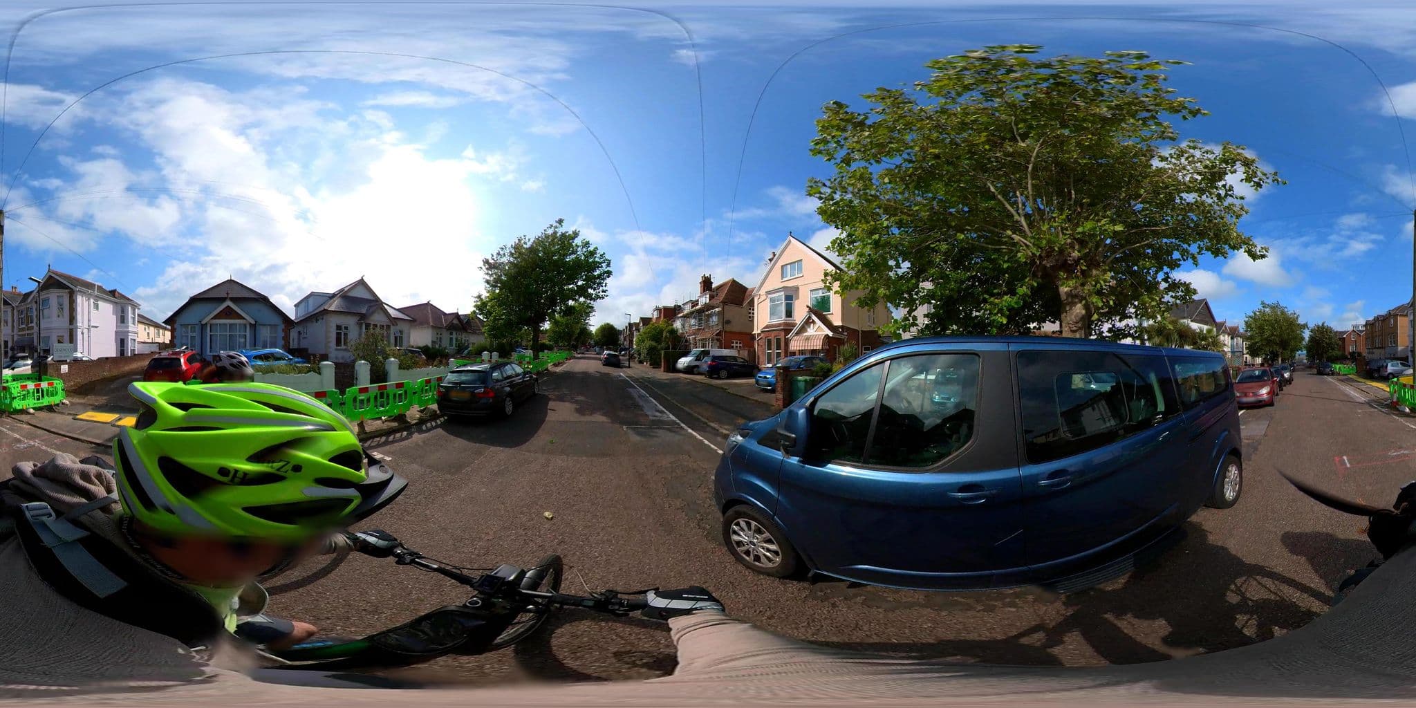 Street view near The Berney Hotel, Sandown — © jkingsleya (CC BY-SA · Mapillary)
