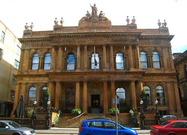The Merchant Hotel (via Wikimedia Commons, CC BY-SA 2.0)