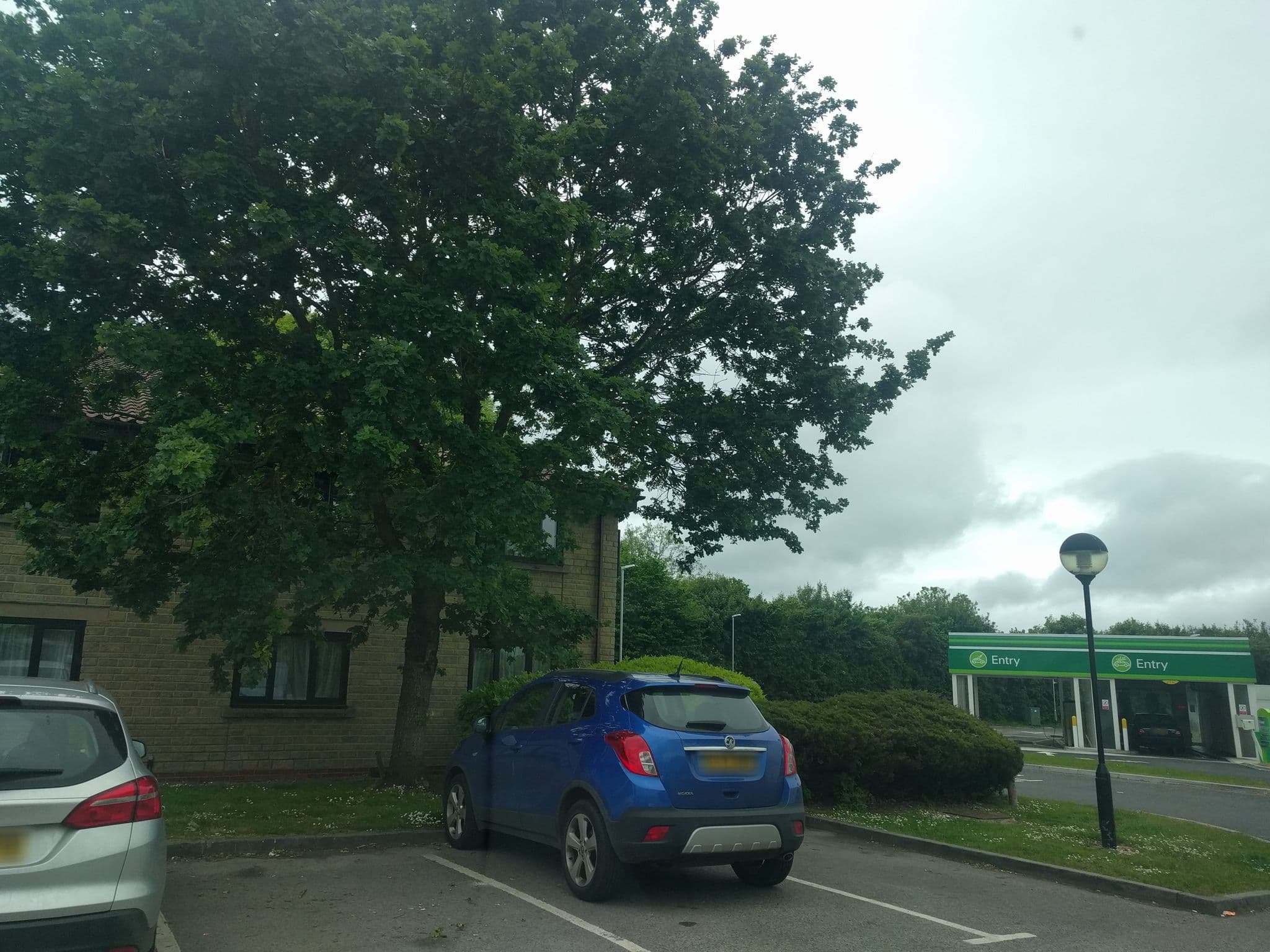 Street view near Travelodge, Rode — © chris_debian (CC BY-SA · Mapillary)