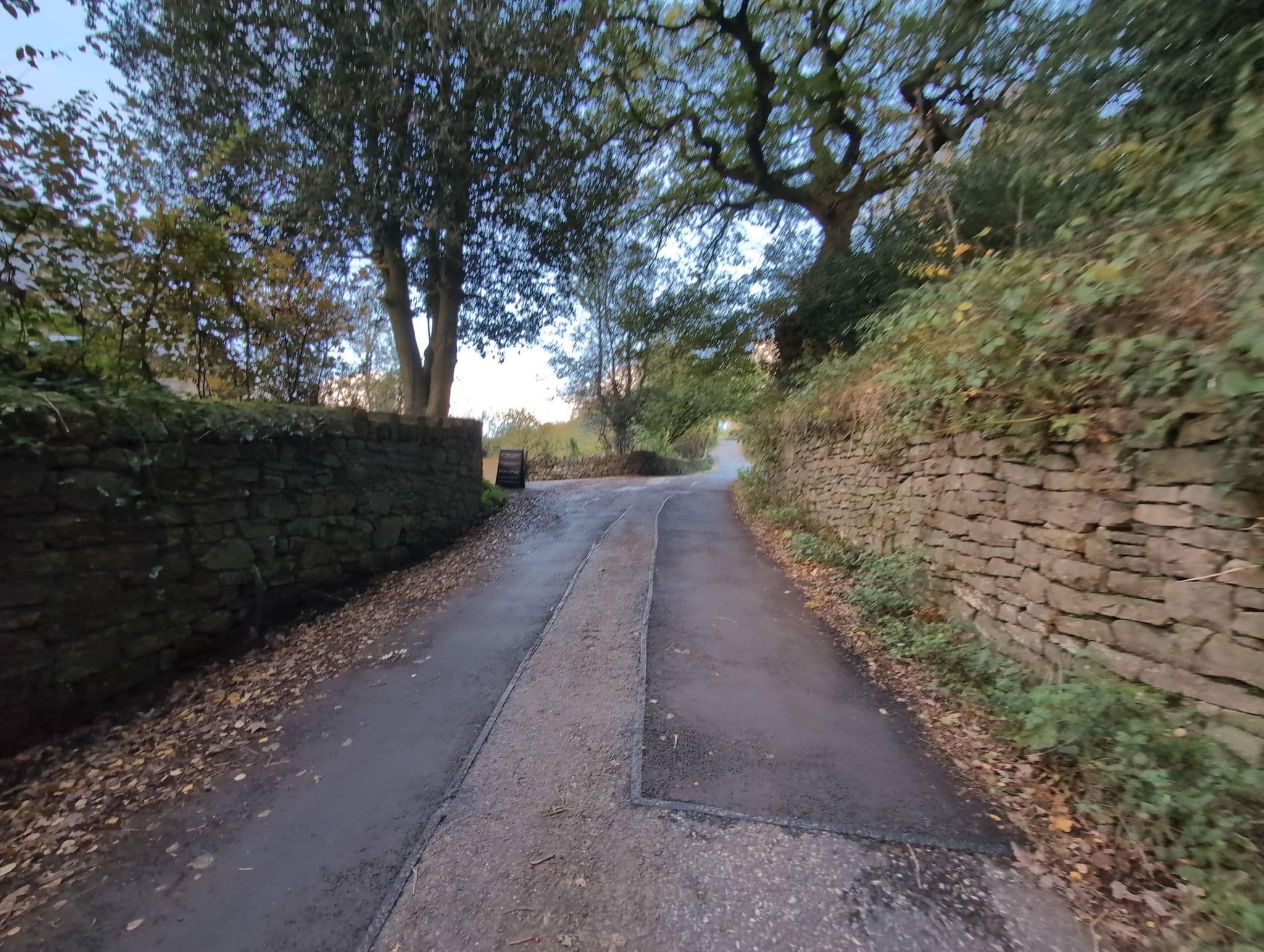 Street view near Spire House, Whaley Bridge — © emerald-deepen-coherent (CC BY-SA · Mapillary)