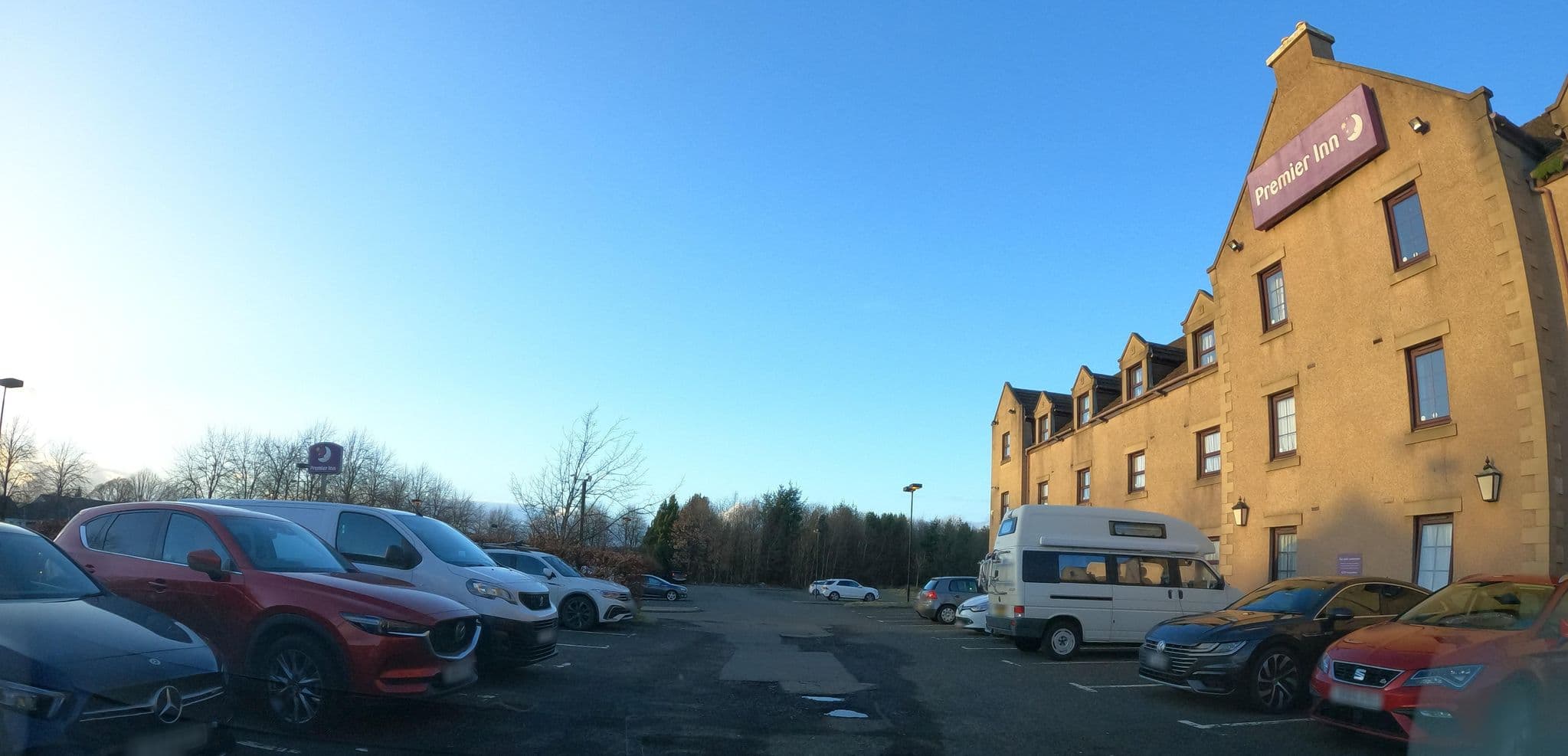Street view near Premier Inn, Larbert — © hobgoblin (CC BY-SA · Mapillary)