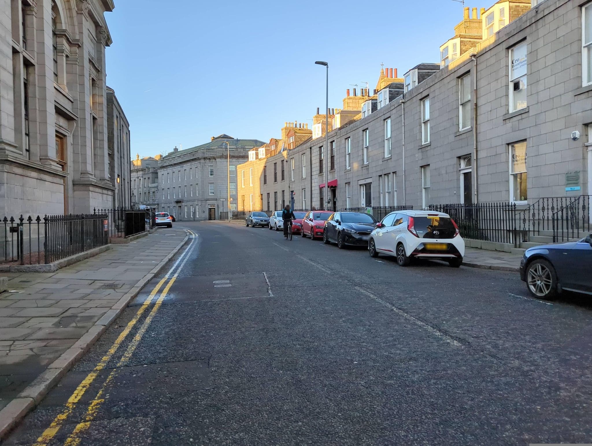 Street view near Crown Central Apartments, Aberdeen — © coetserw (CC BY-SA · Mapillary)