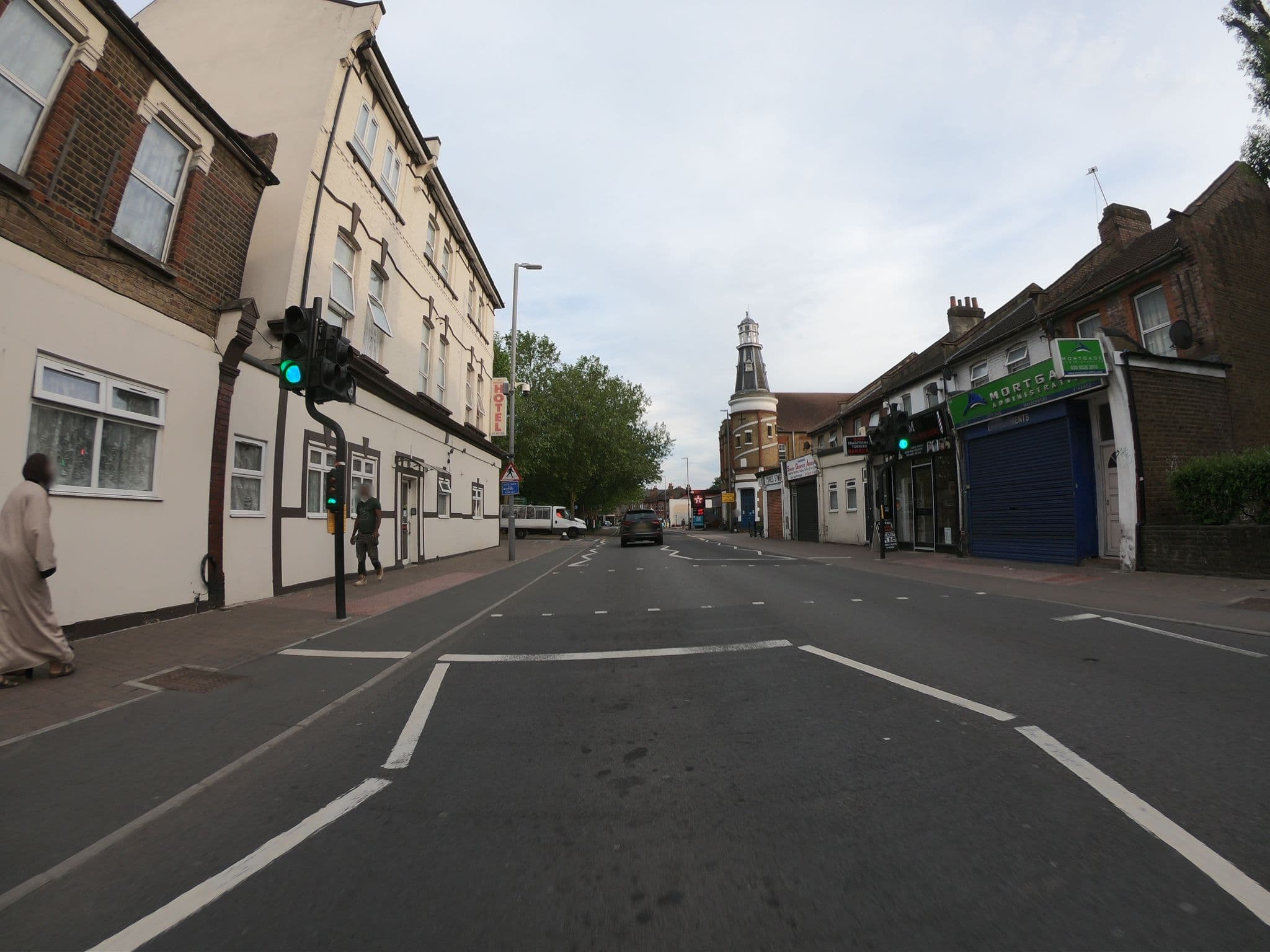 Street view near The Commongate Hotel, Walthamstow — © wasd42 (CC BY-SA · Mapillary)