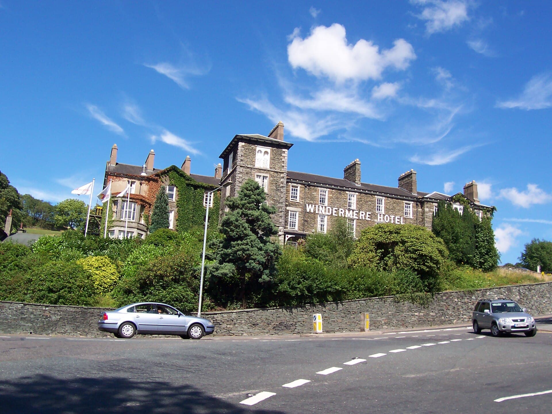 Windermere Hotel (via Wikimedia Commons, CC BY-SA 3.0)
