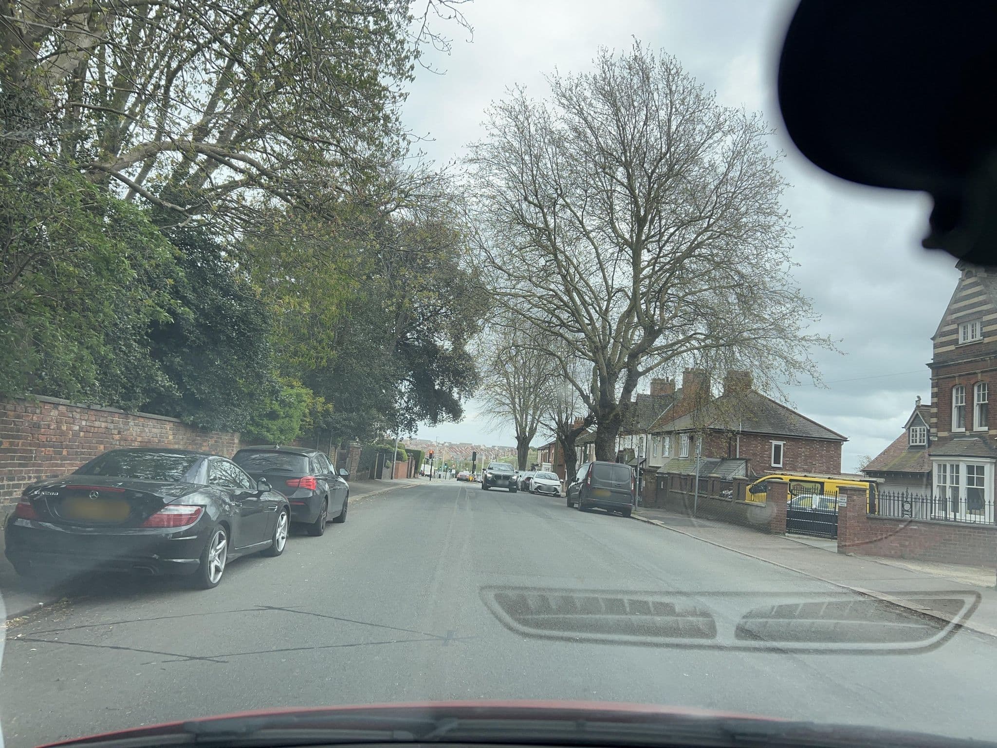 Street view near High View Hotel, Wellingborough — © rac_uk2 (CC BY-SA · Mapillary)