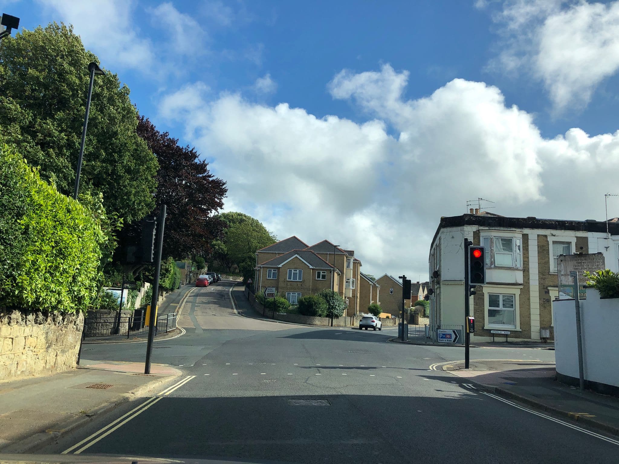 Street view near The Chestnuts, Shanklin — © oferreira (CC BY-SA · Mapillary)