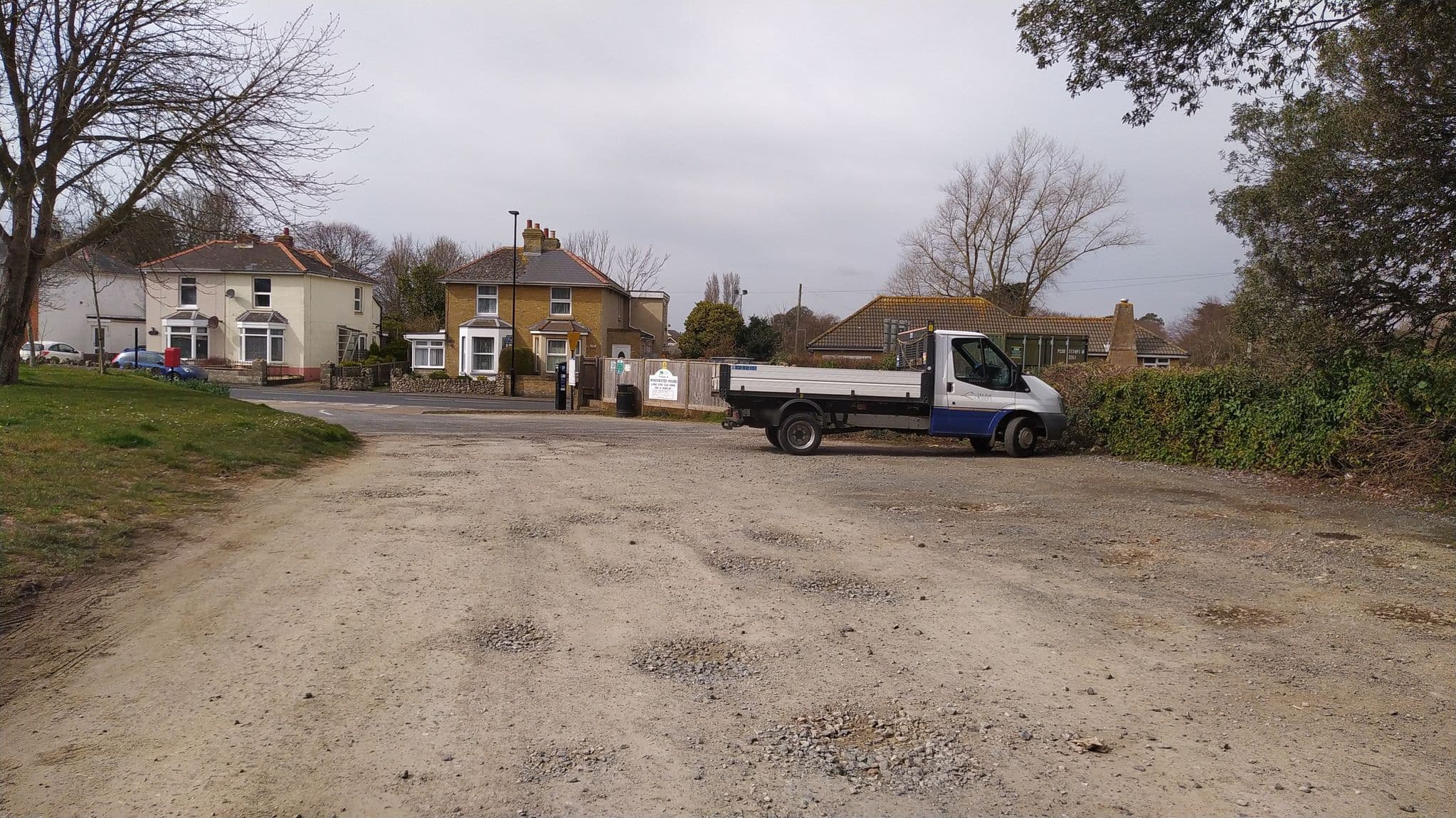 Street view near Winchester House, Sandown — © noid (CC BY-SA · Mapillary)