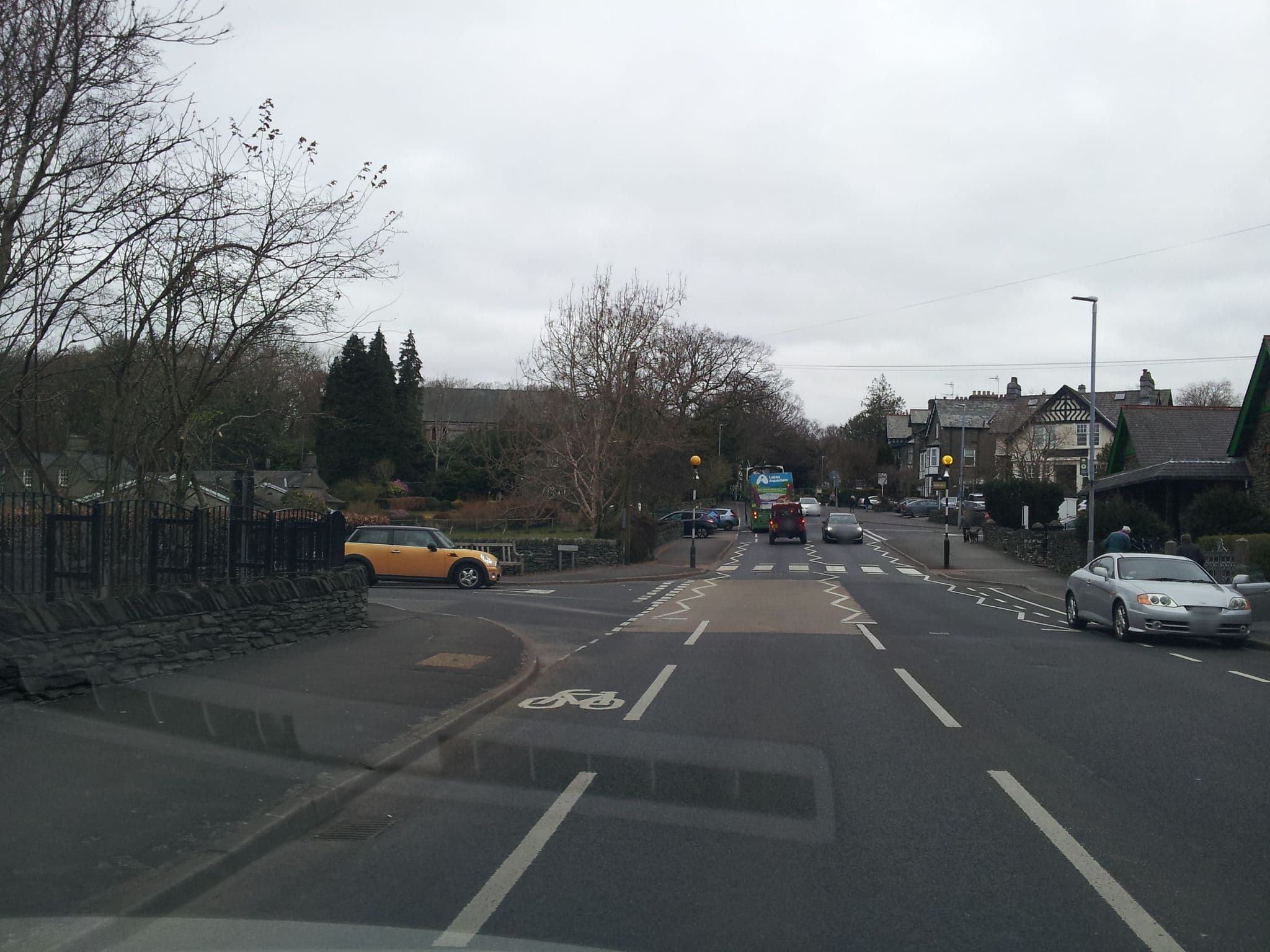 Street view near Oakleigh, Windermere