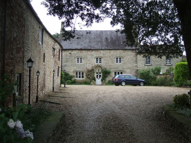 The Old Priory (via Wikimedia Commons, CC BY-SA 2.0)