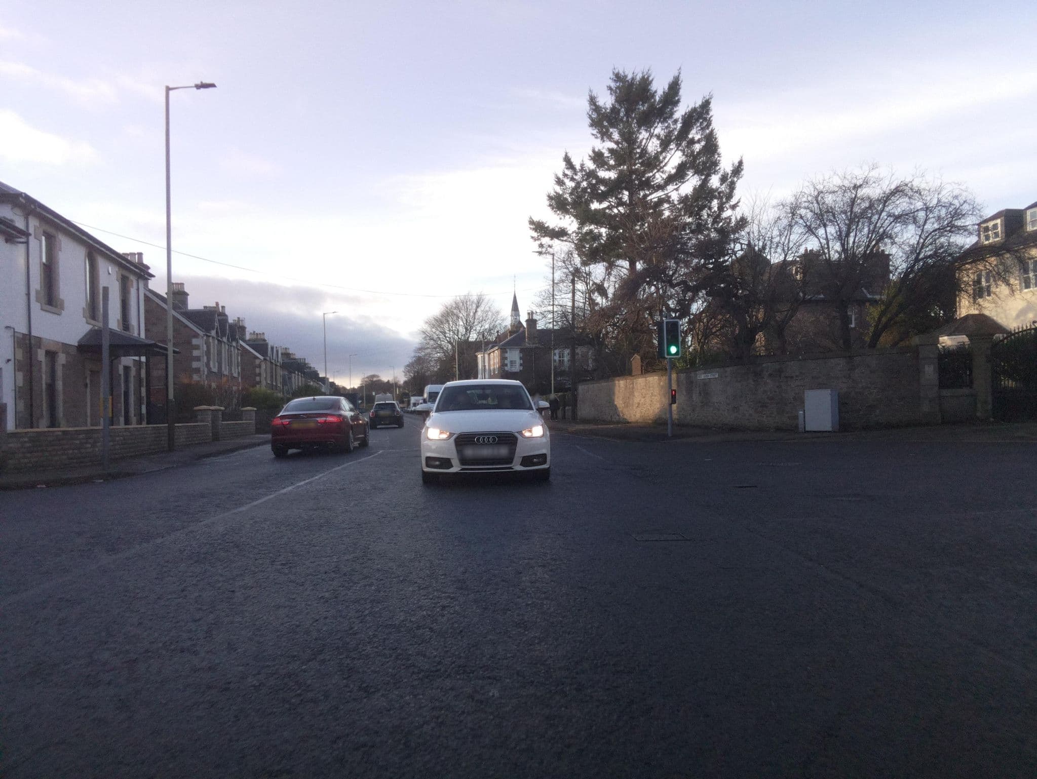 Street view near The Hotel Broughty Ferry, Tayport — © southglos (CC BY-SA · Mapillary)